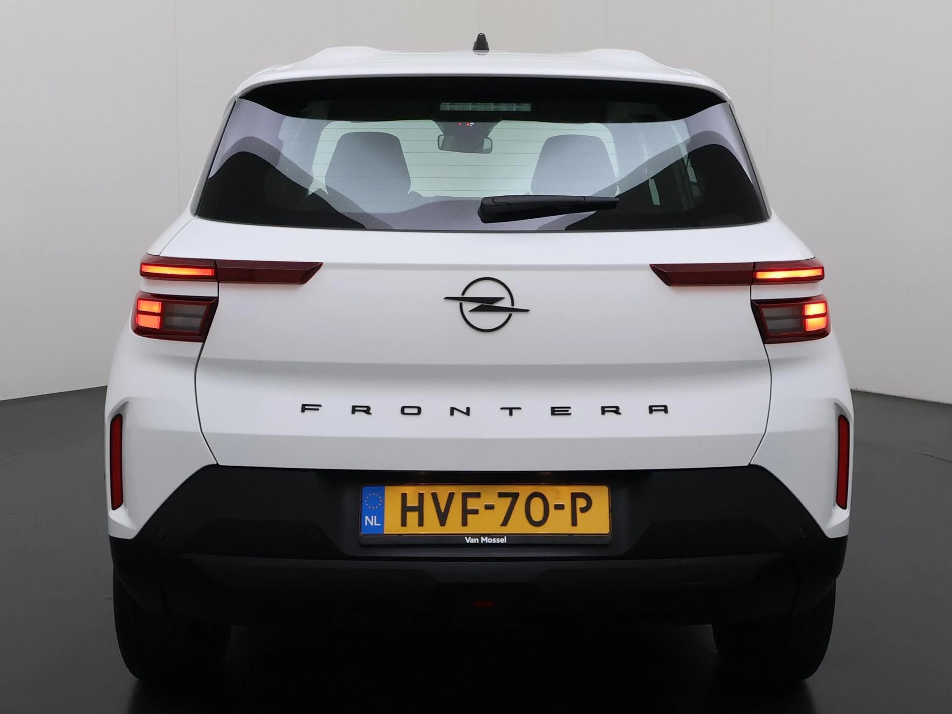 Opel-Frontera-image-30