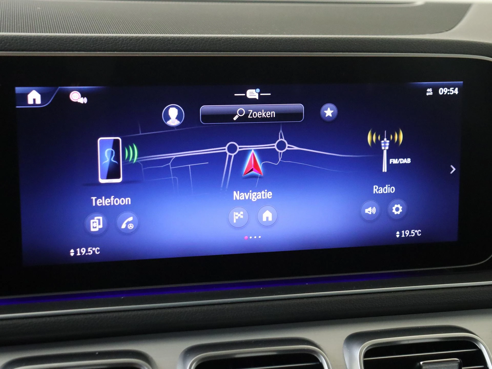 Mercedes-Benz-GLE-image-15