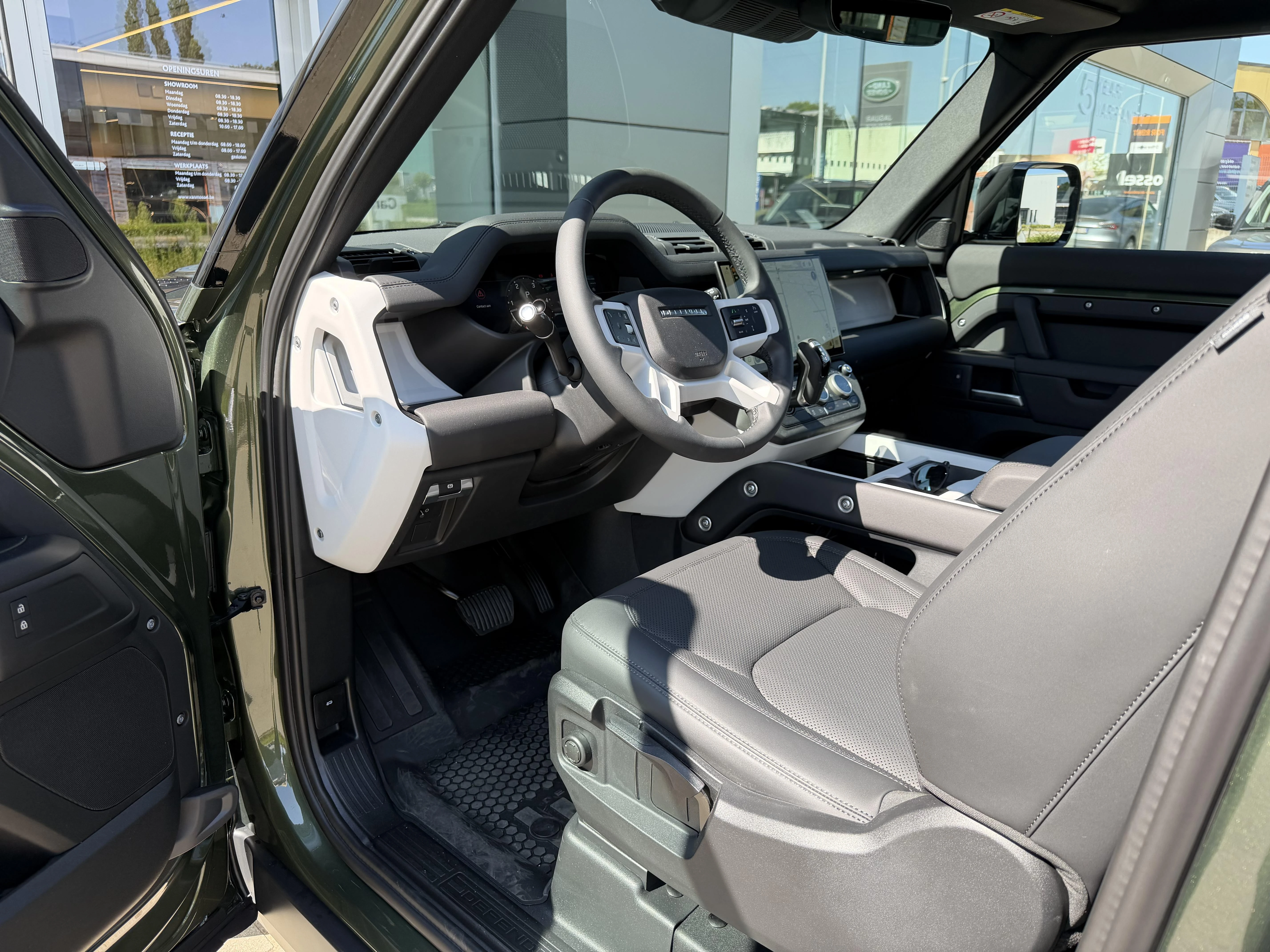 Land Rover Defender 90 D250 S