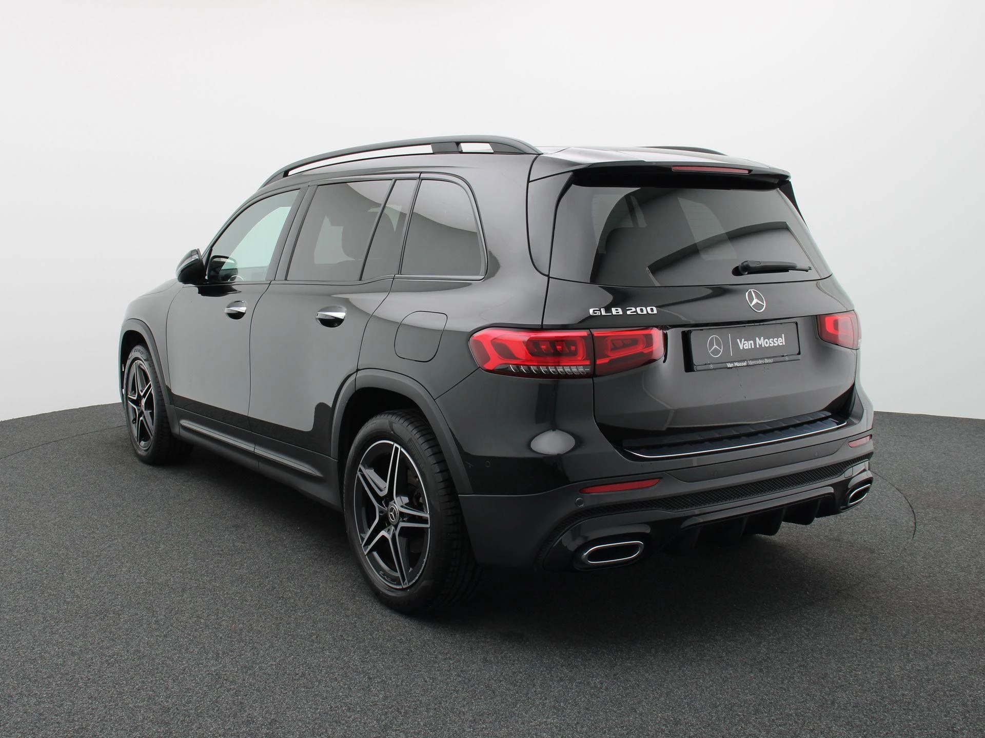 Mercedes-Benz GLB 200 AMG LINE + PANORAMISCH DAK + CARPLAY + CAMERA +