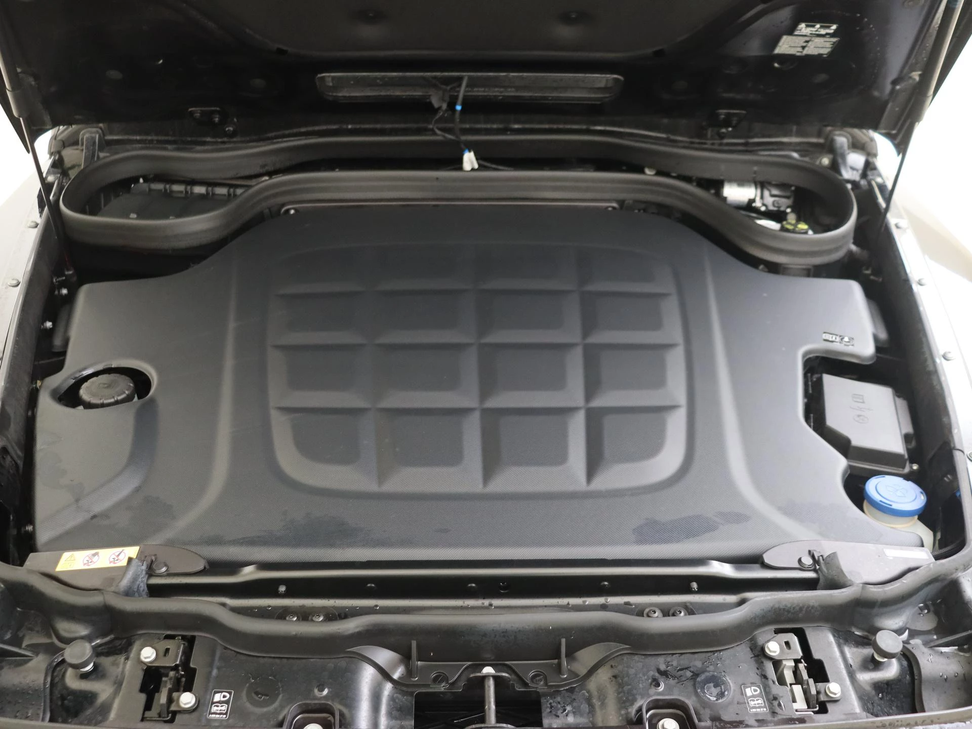 Mercedes-Benz-G-Klasse-image-4