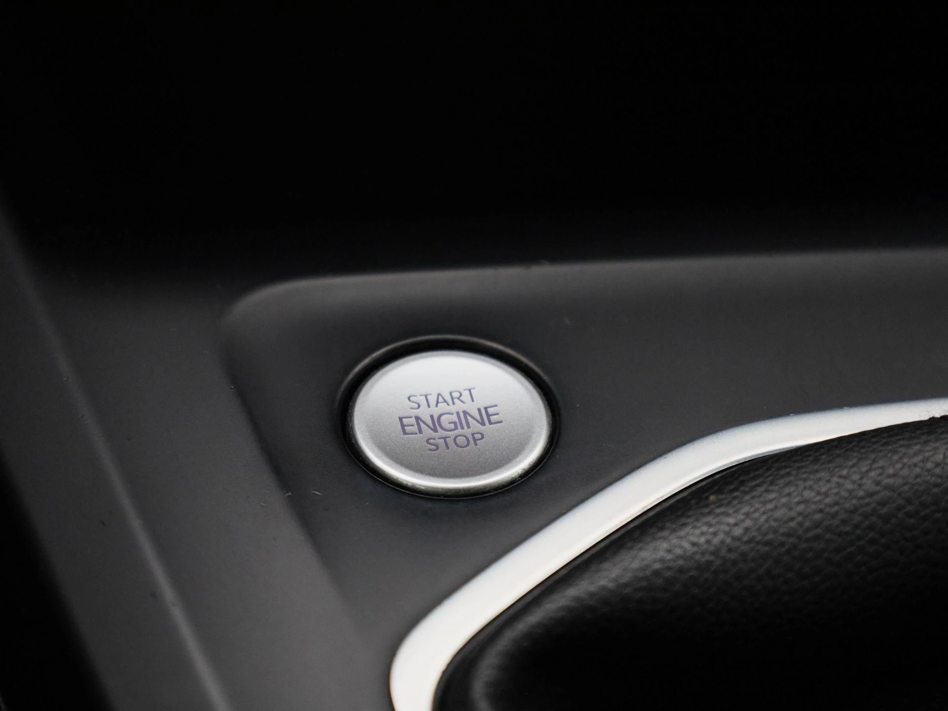 Volkswagen-Golf-image-20
