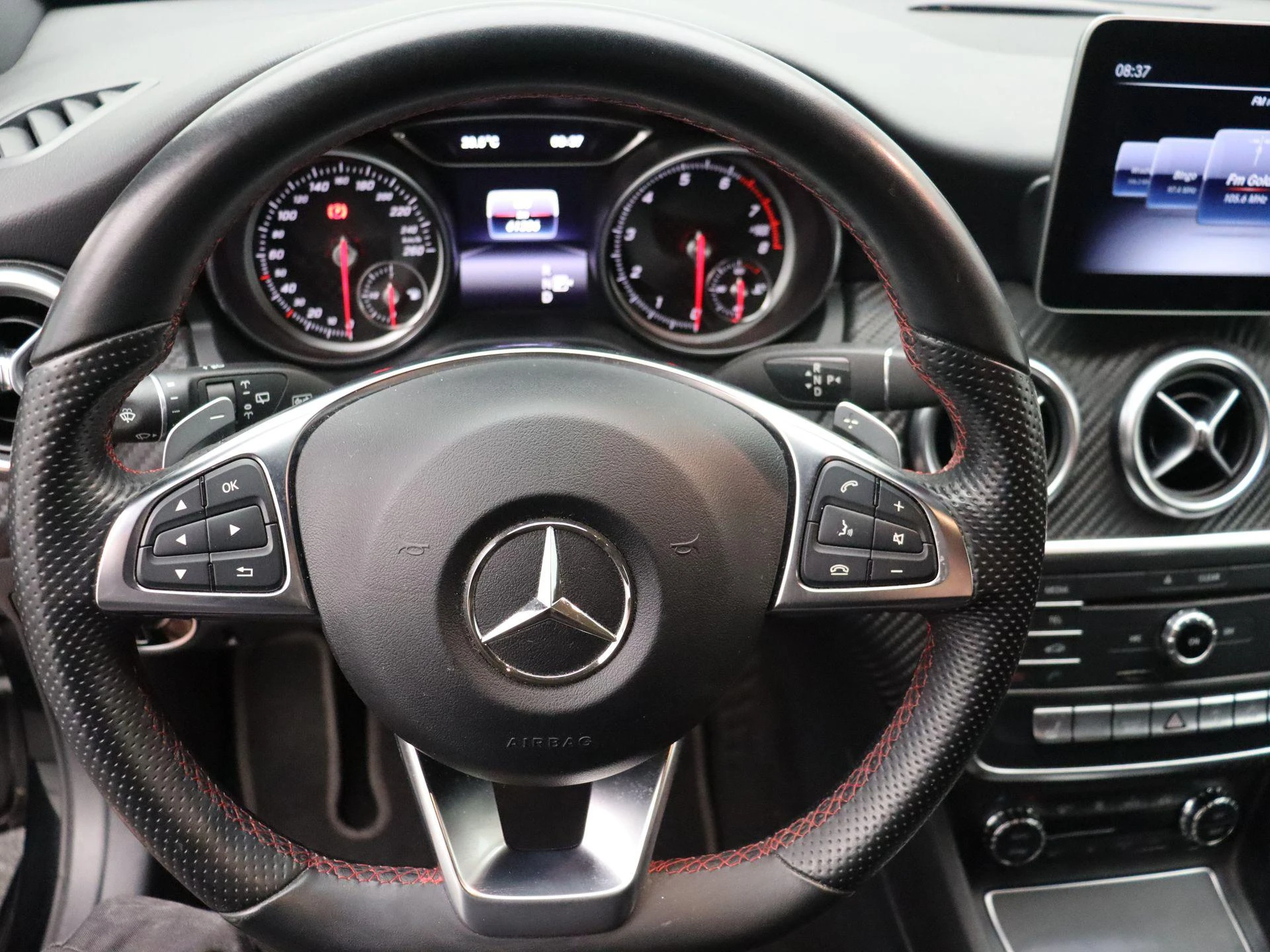 Mercedes-Benz-A-Klasse-image-11