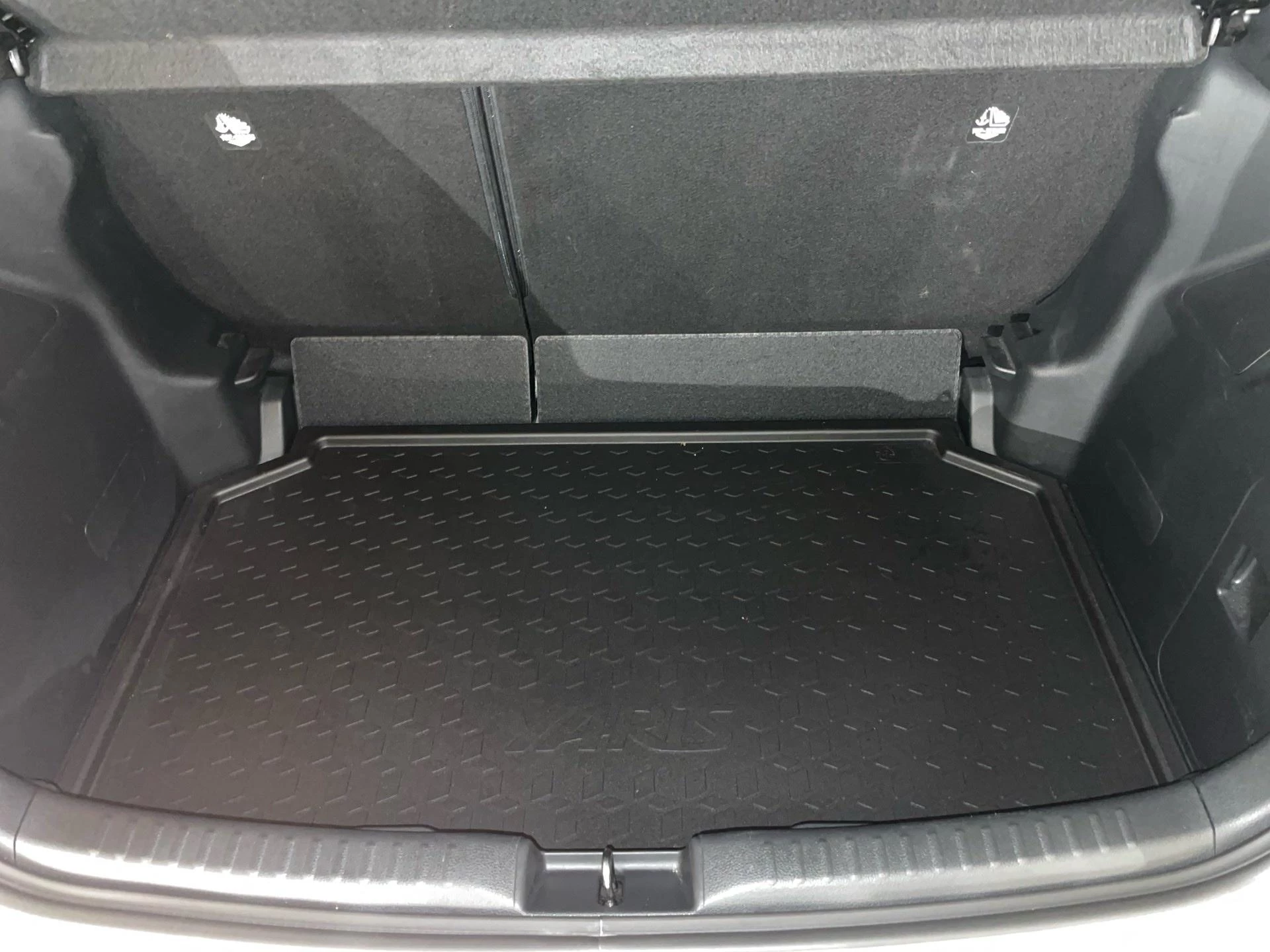 Toyota-Yaris-image-9