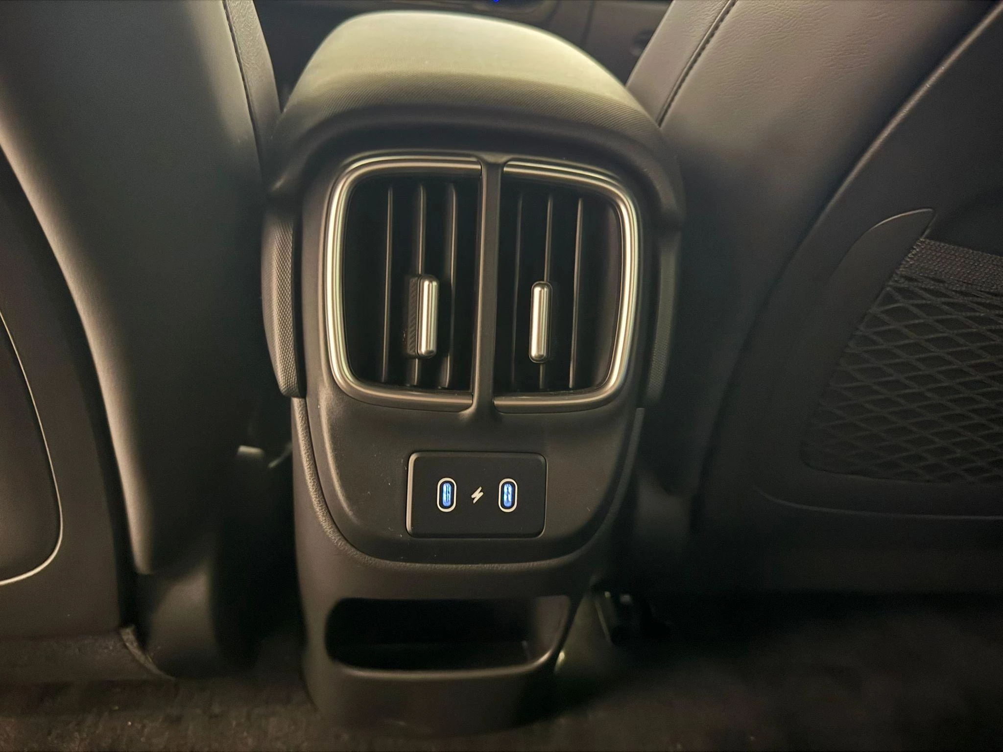 Hyundai-IONIQ 6-image-25