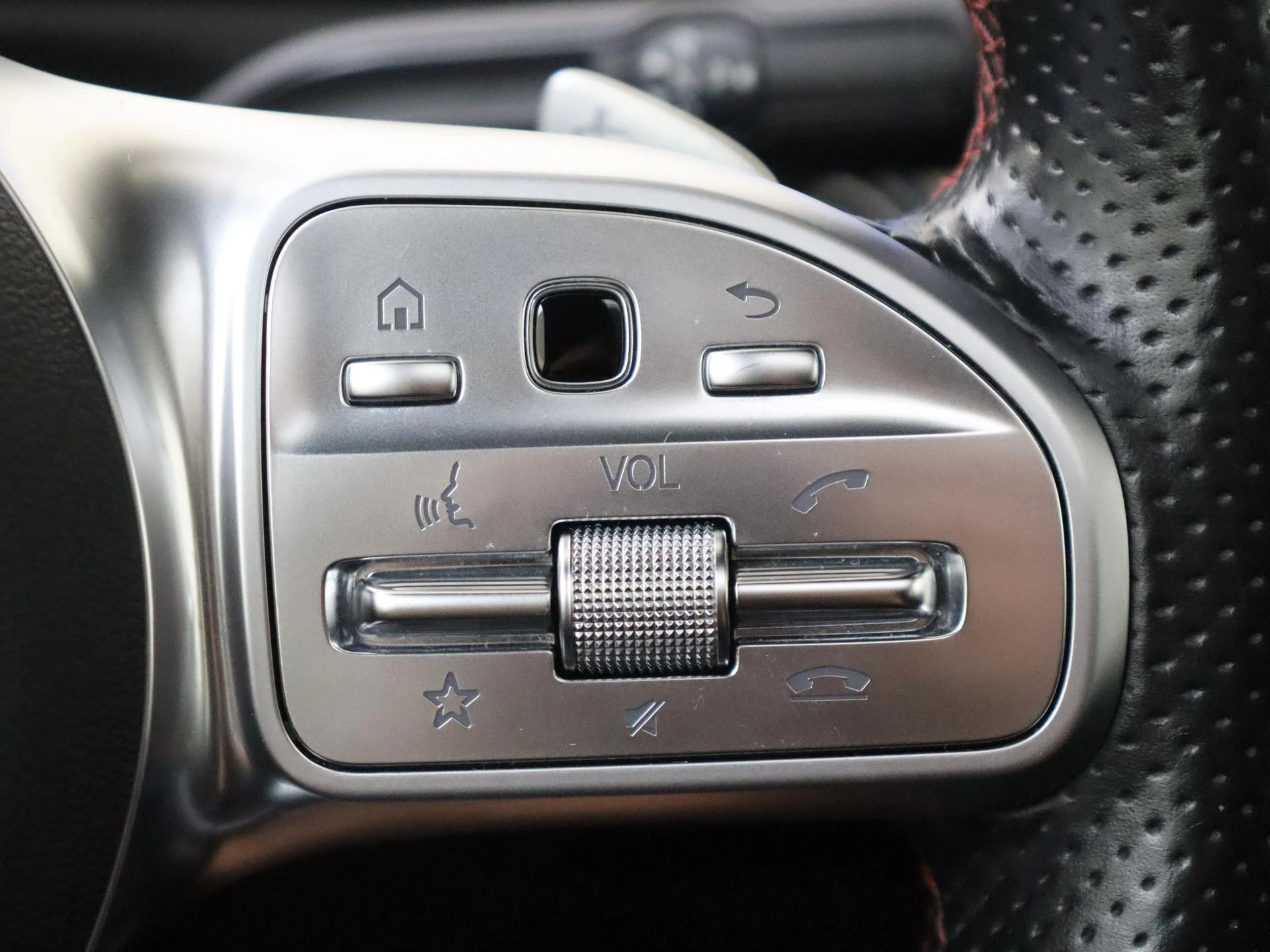 Mercedes-Benz A-Klasse 200 Business Solution AMG