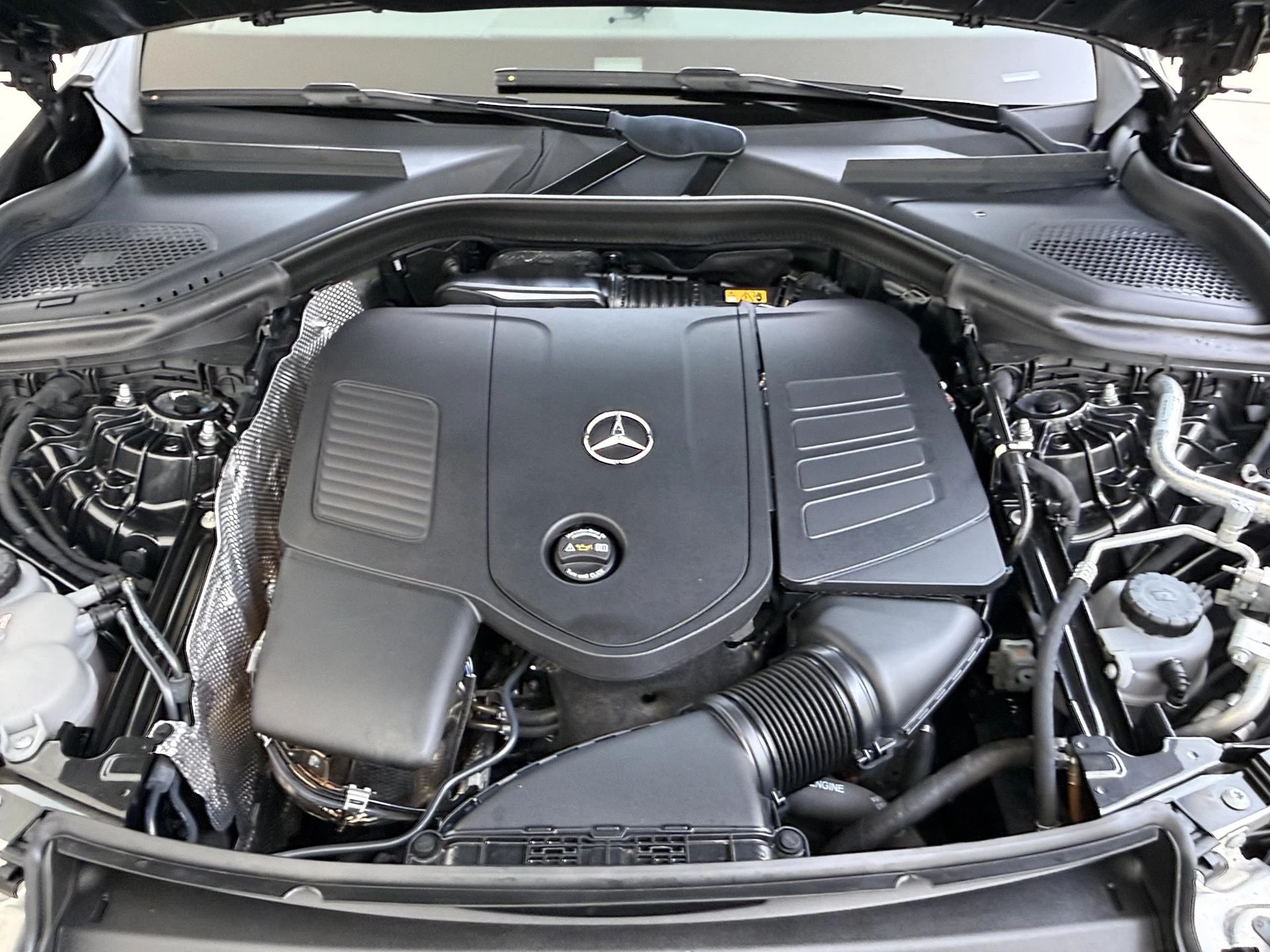 Mercedes-Benz-GLC-image-4