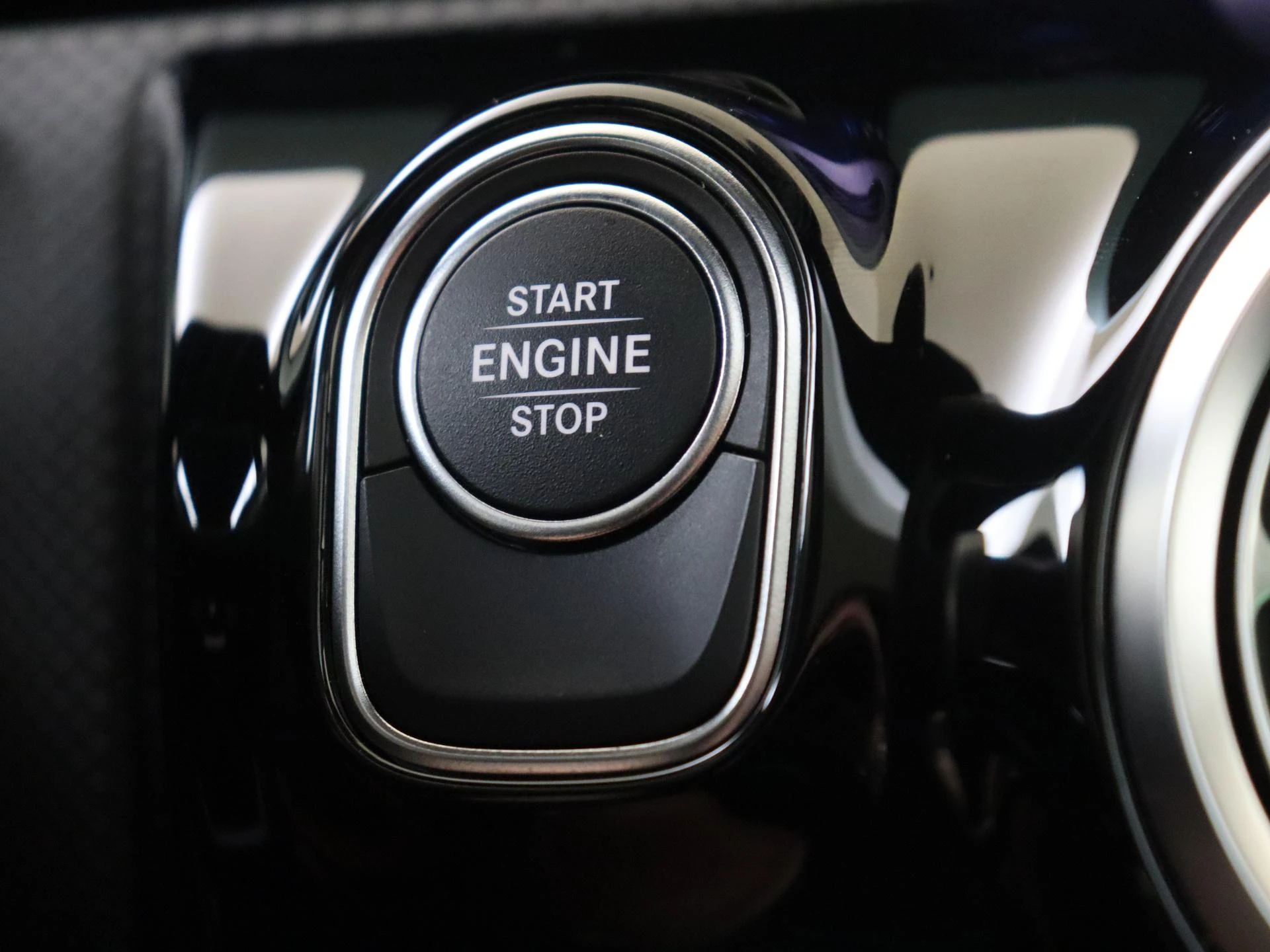 Mercedes-Benz A-Klasse 250 e Business Solution AMG