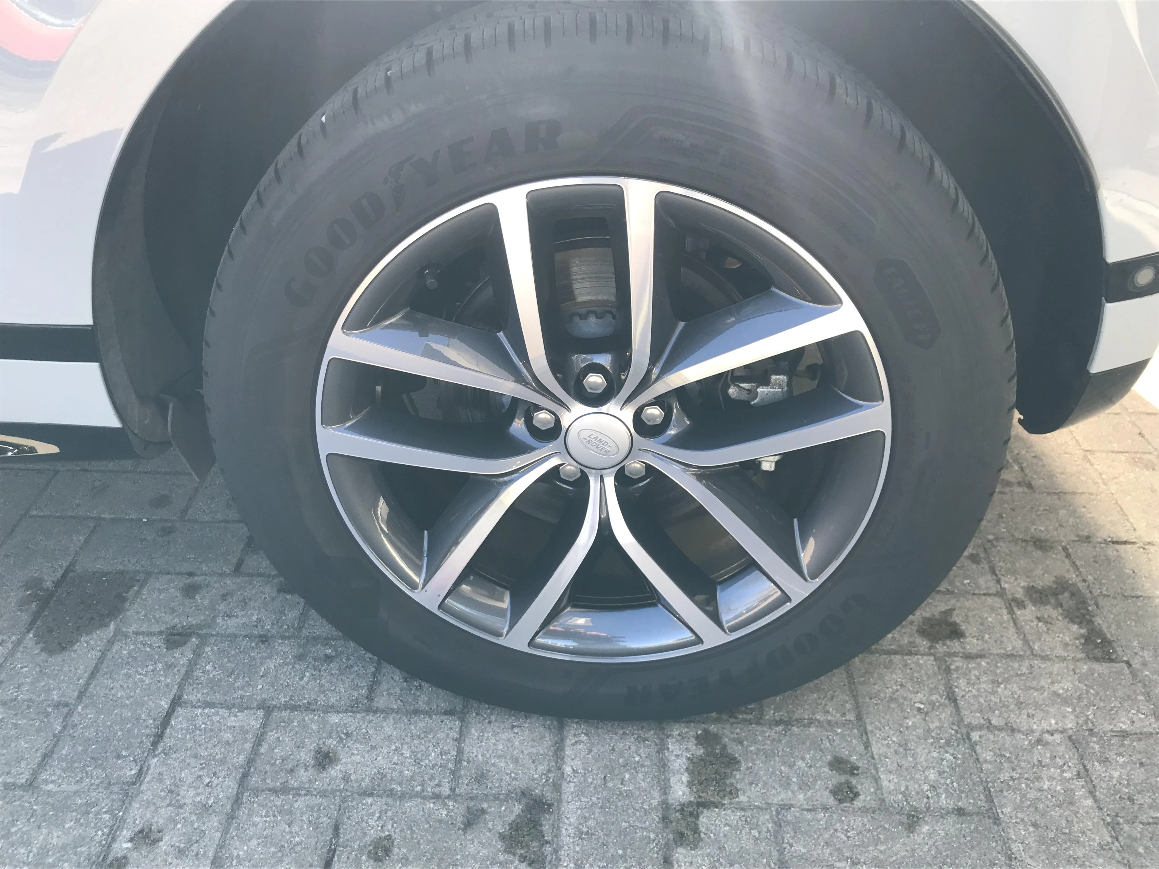 Land Rover-Range Rover Evoque-image-8