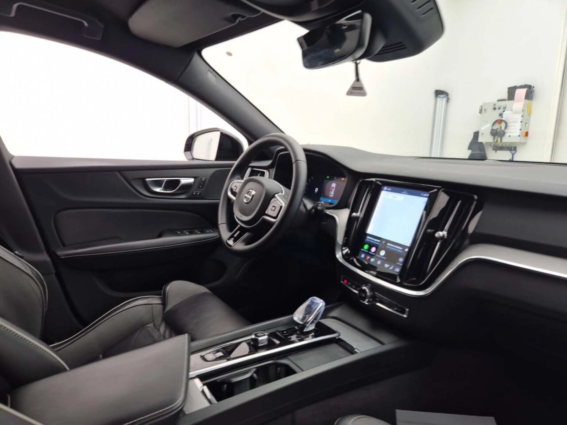 Volvo-V60-image-2