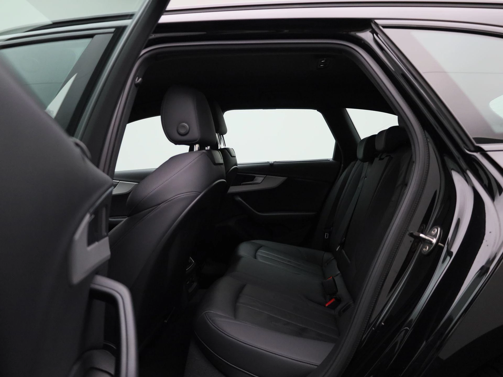Audi A4 Avant 2.0 35 TFSi 110kW S Line Business