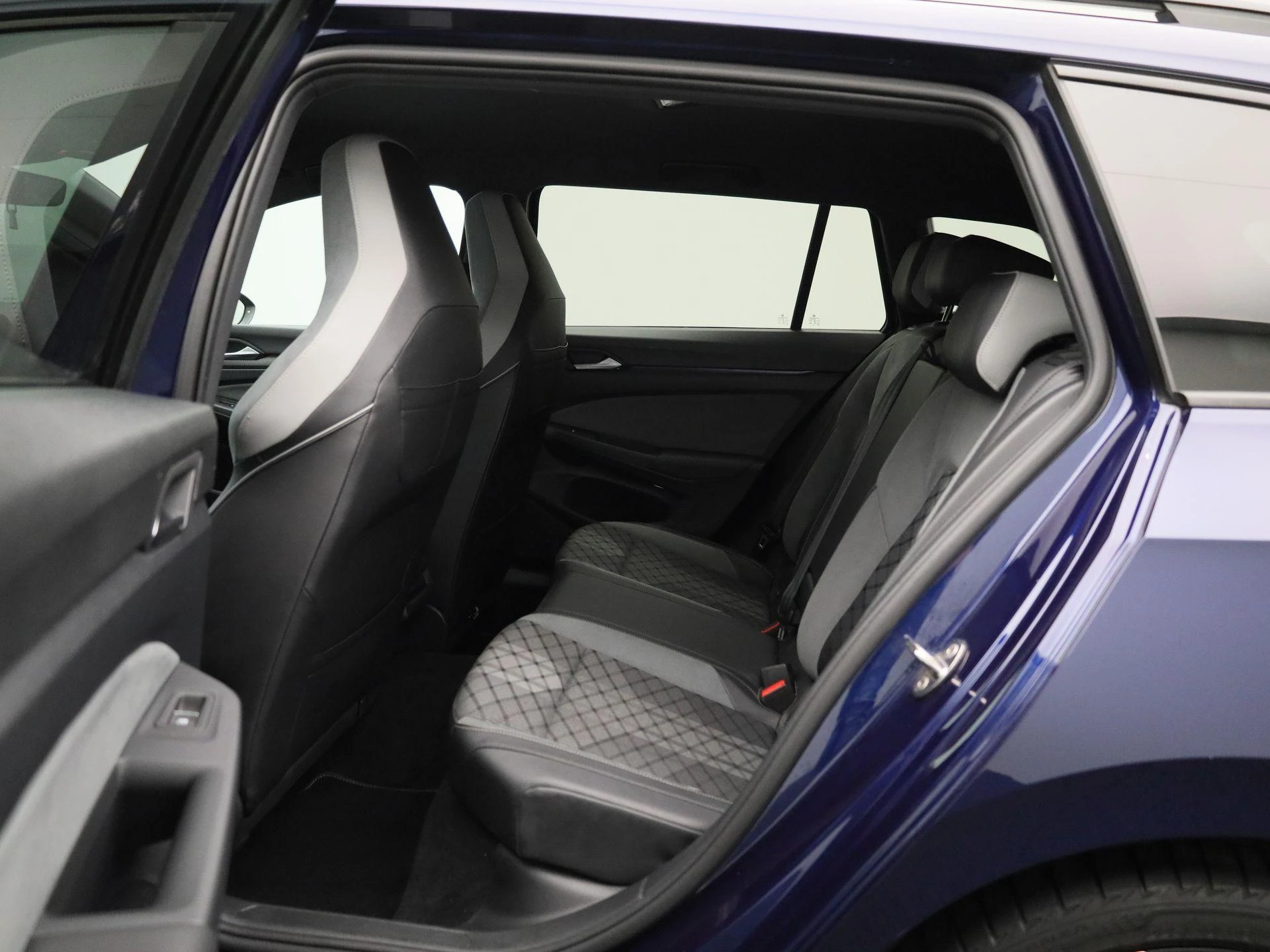 Volkswagen Golf Variant VIII 1.5 TSI 96kW R-Line