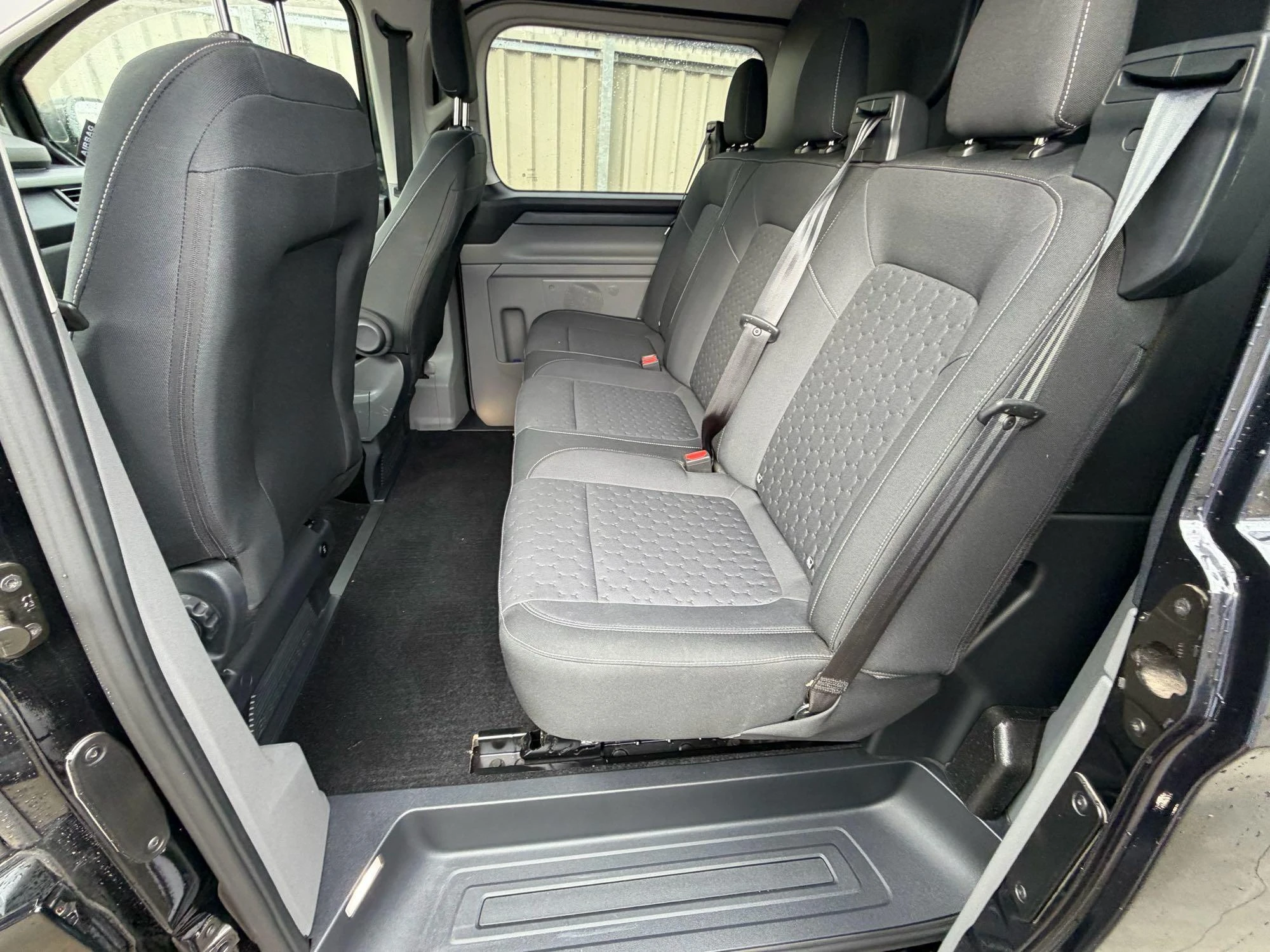 Ford-Transit Custom-image-11