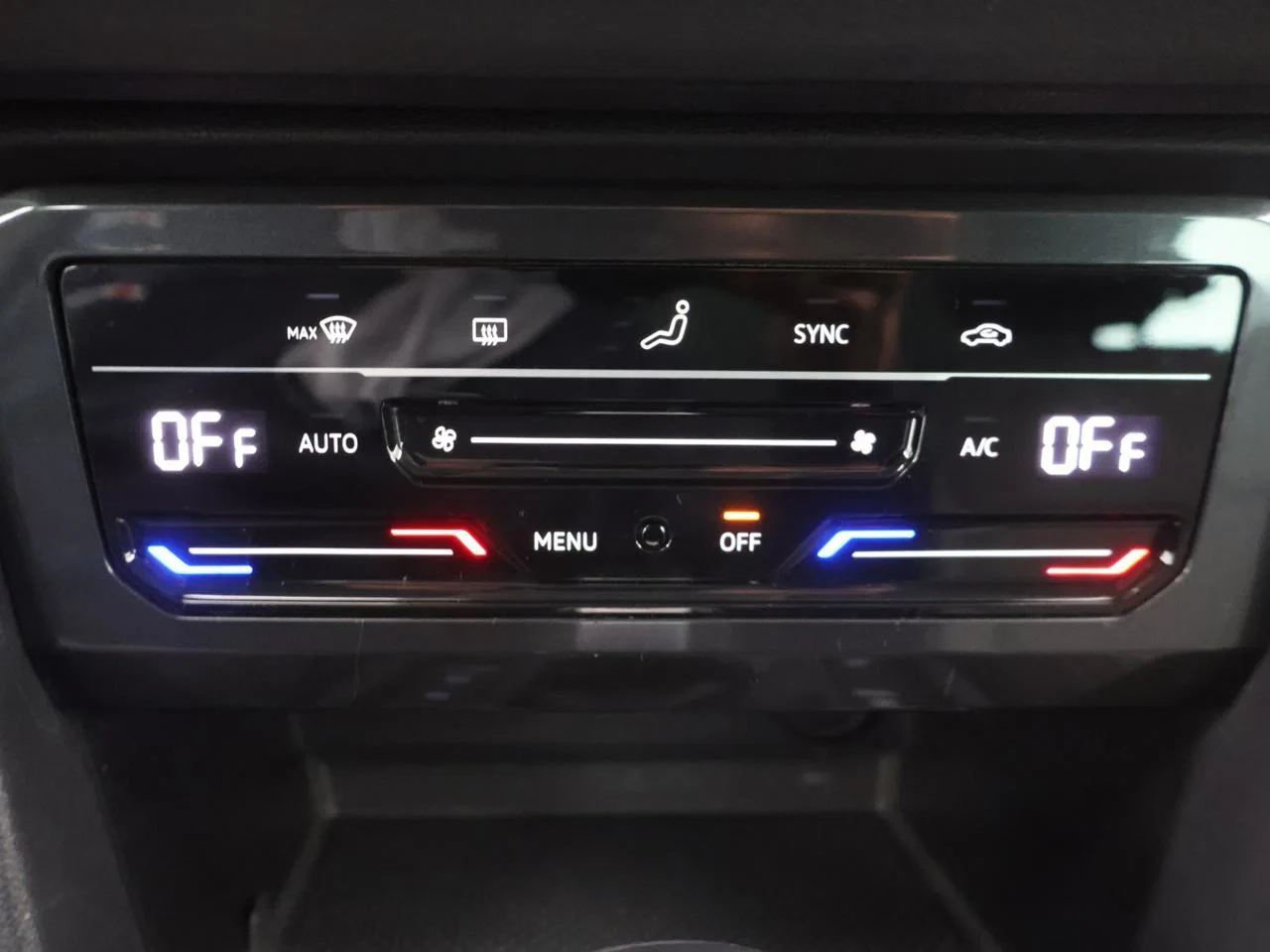 Volkswagen-Tiguan-image-14