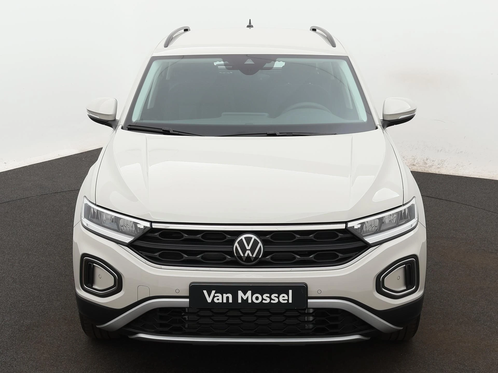 Volkswagen-T-Roc-image-4