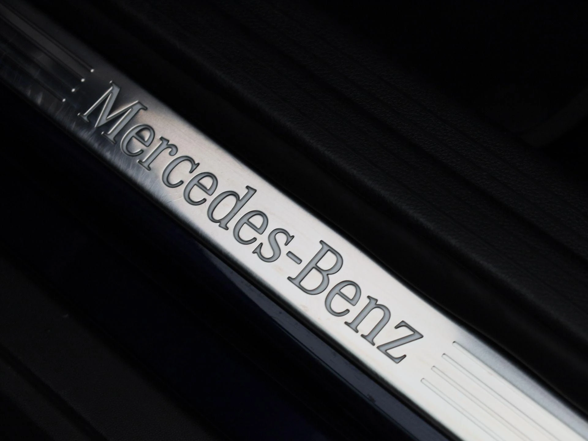 Mercedes-Benz-GLA-image-29