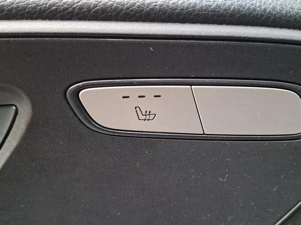 Mercedes-Benz V-Klasse 220 EDITION NAVI TEMPOMAT SCHIEBETUER RE ELK EditionW447 V 220 EDITION NAVI TEMPOMAT SCHIEBETUER RE ELK Edition