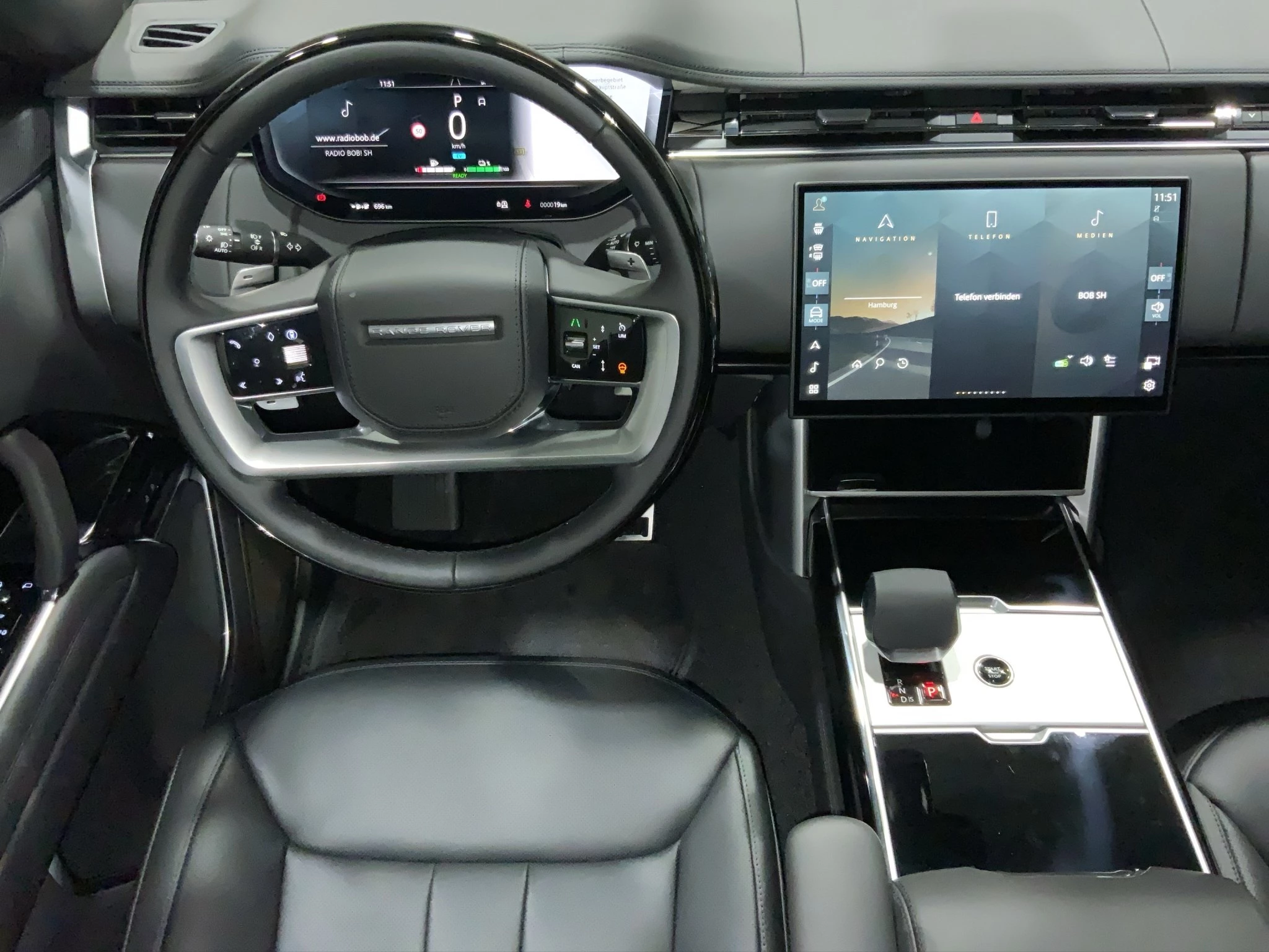 Land Rover-Range Rover-image-8