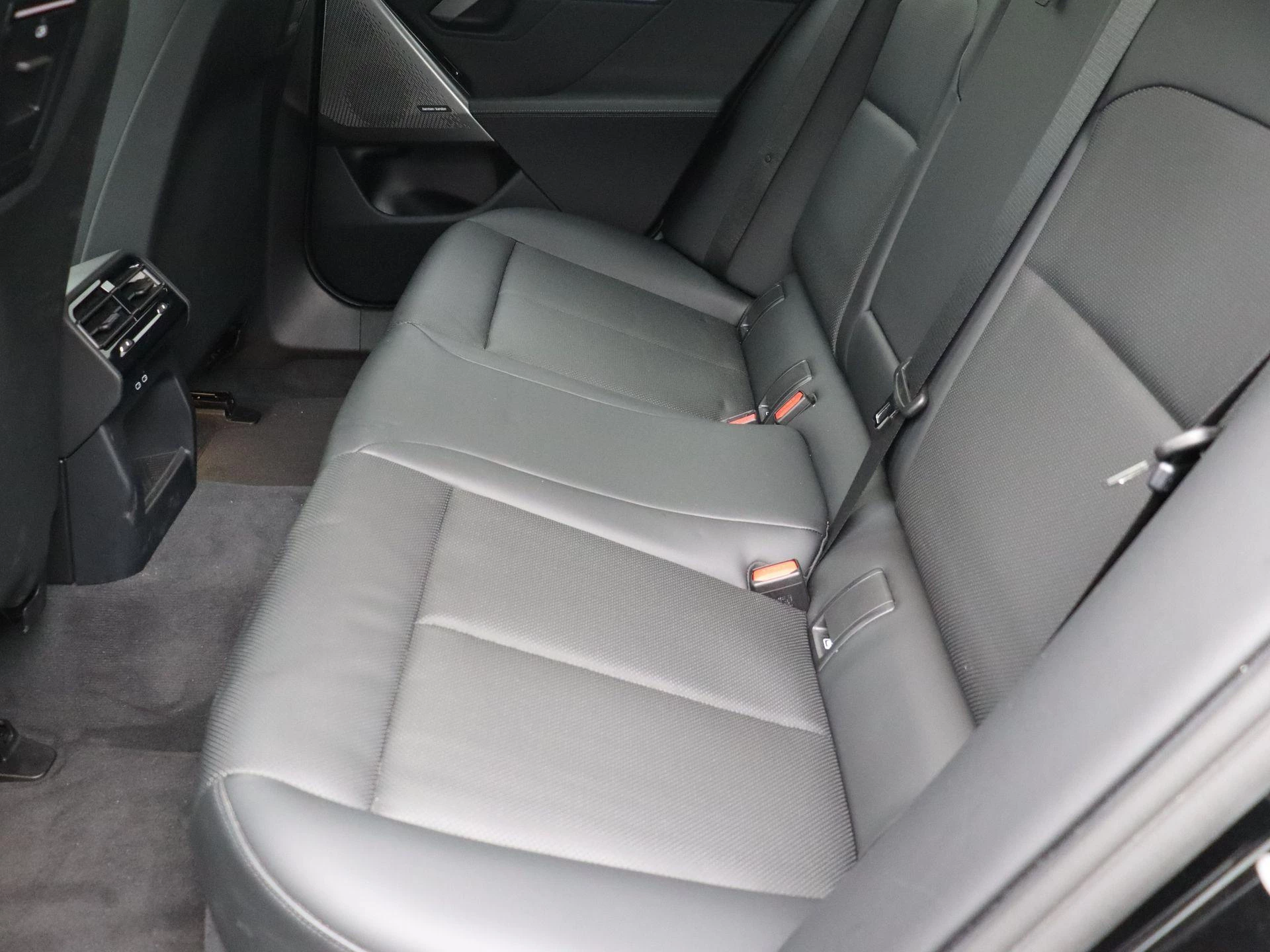 BMW-i5-image-18