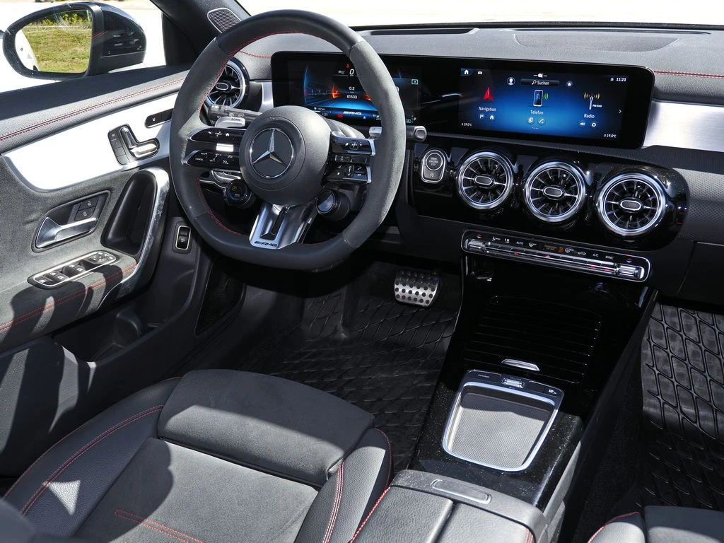 Mercedes-AMG-CLA 45 S AMG-image-9