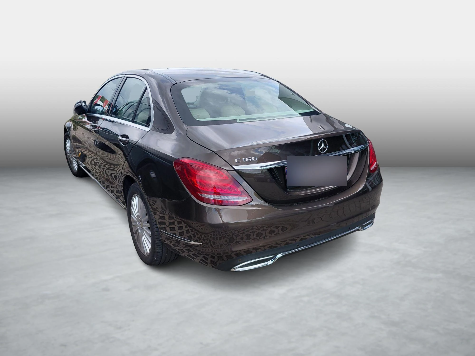 Mercedes-Benz-C-Klasse-image-1