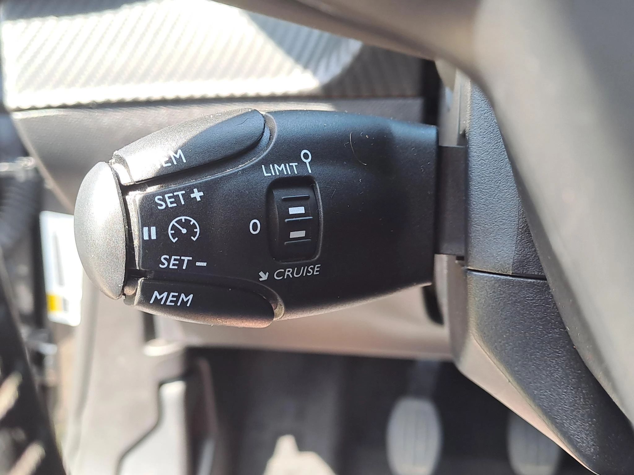 Peugeot 2008 1.2 PureTech Active Pack