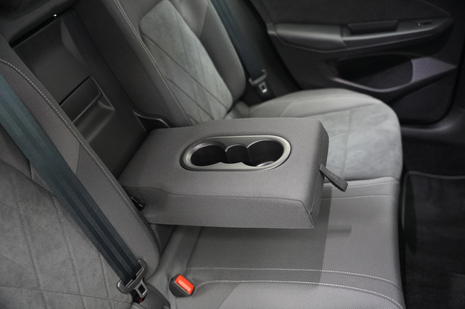 Volkswagen-Golf-image-10