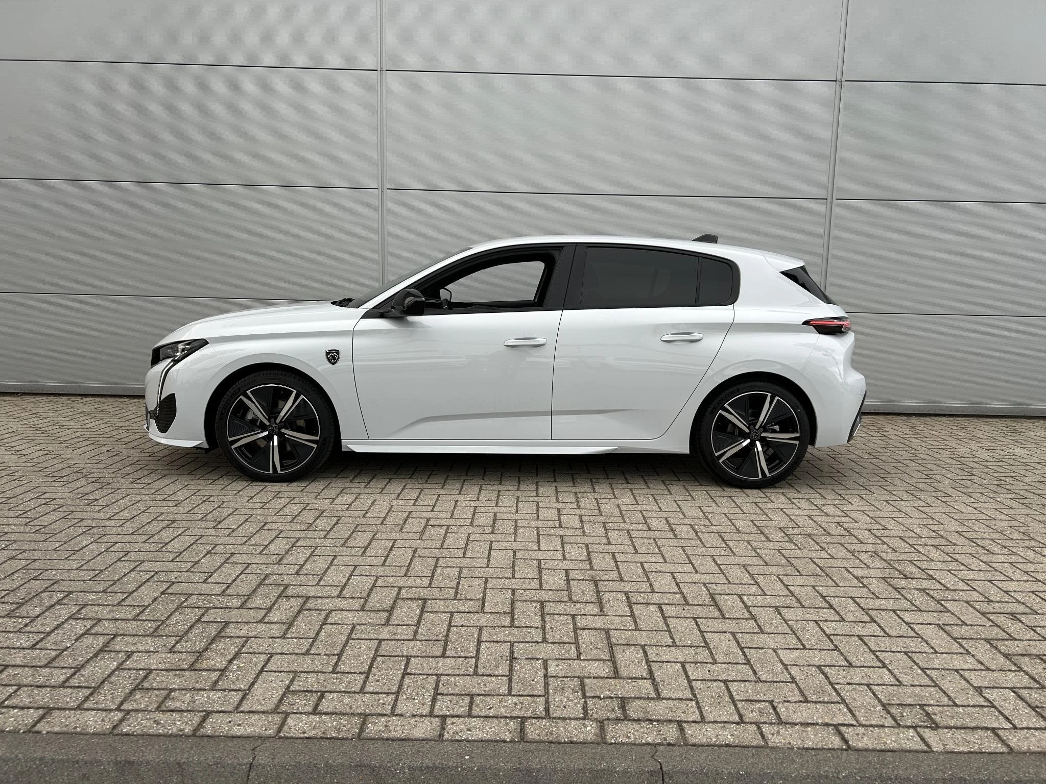 Peugeot-308-image-2