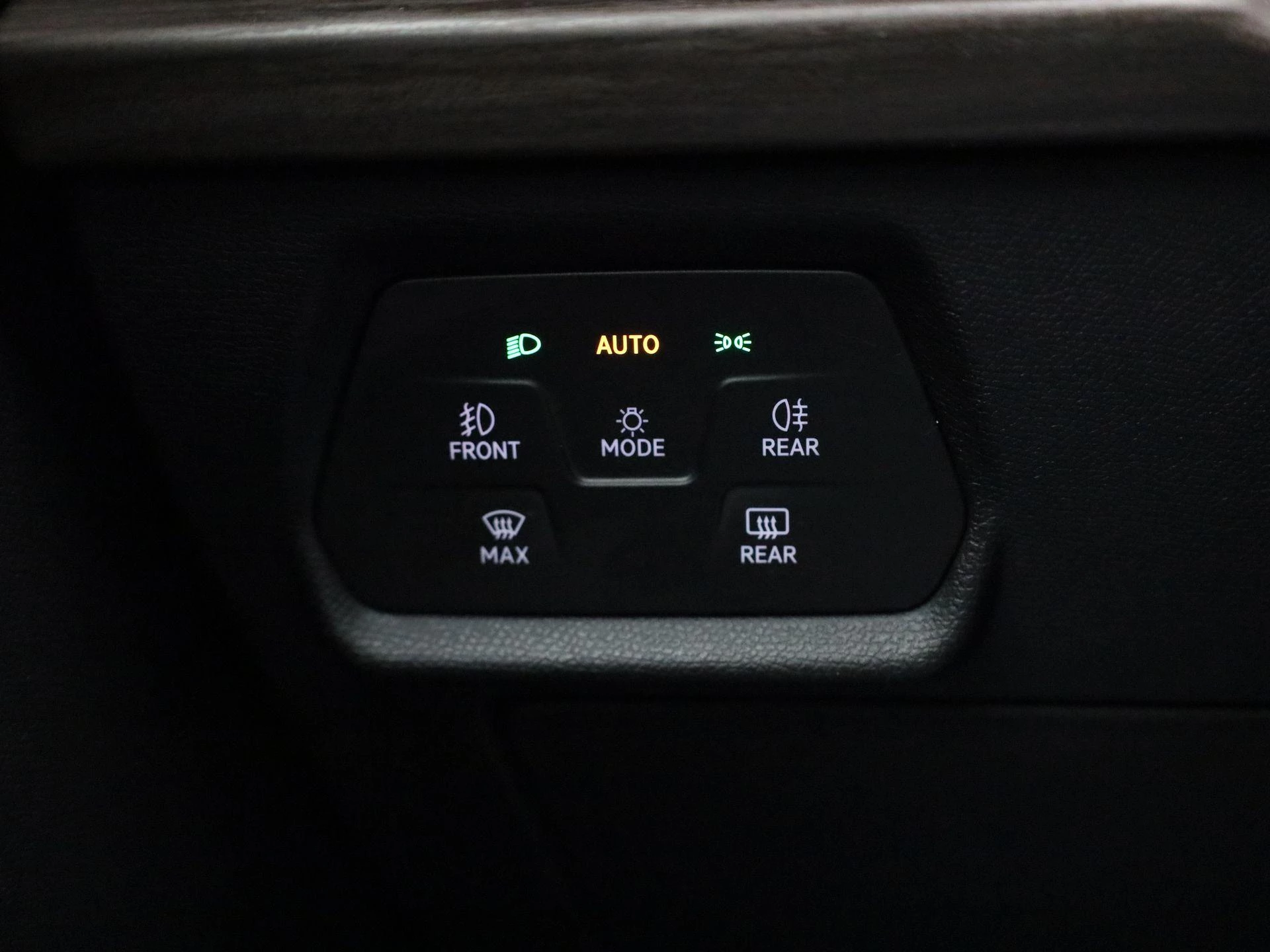 SEAT-Leon-image-23