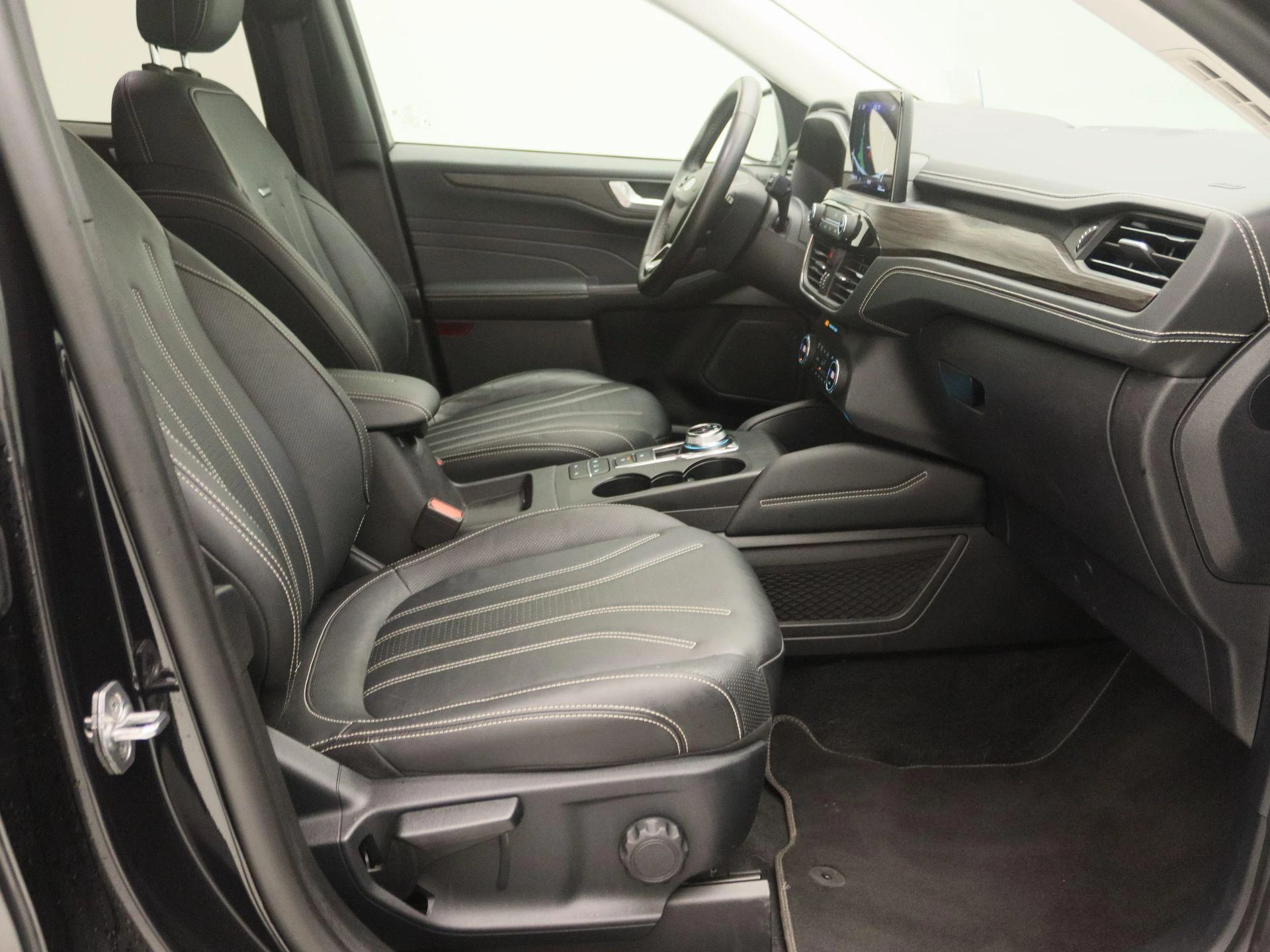 Ford-Kuga-image-24