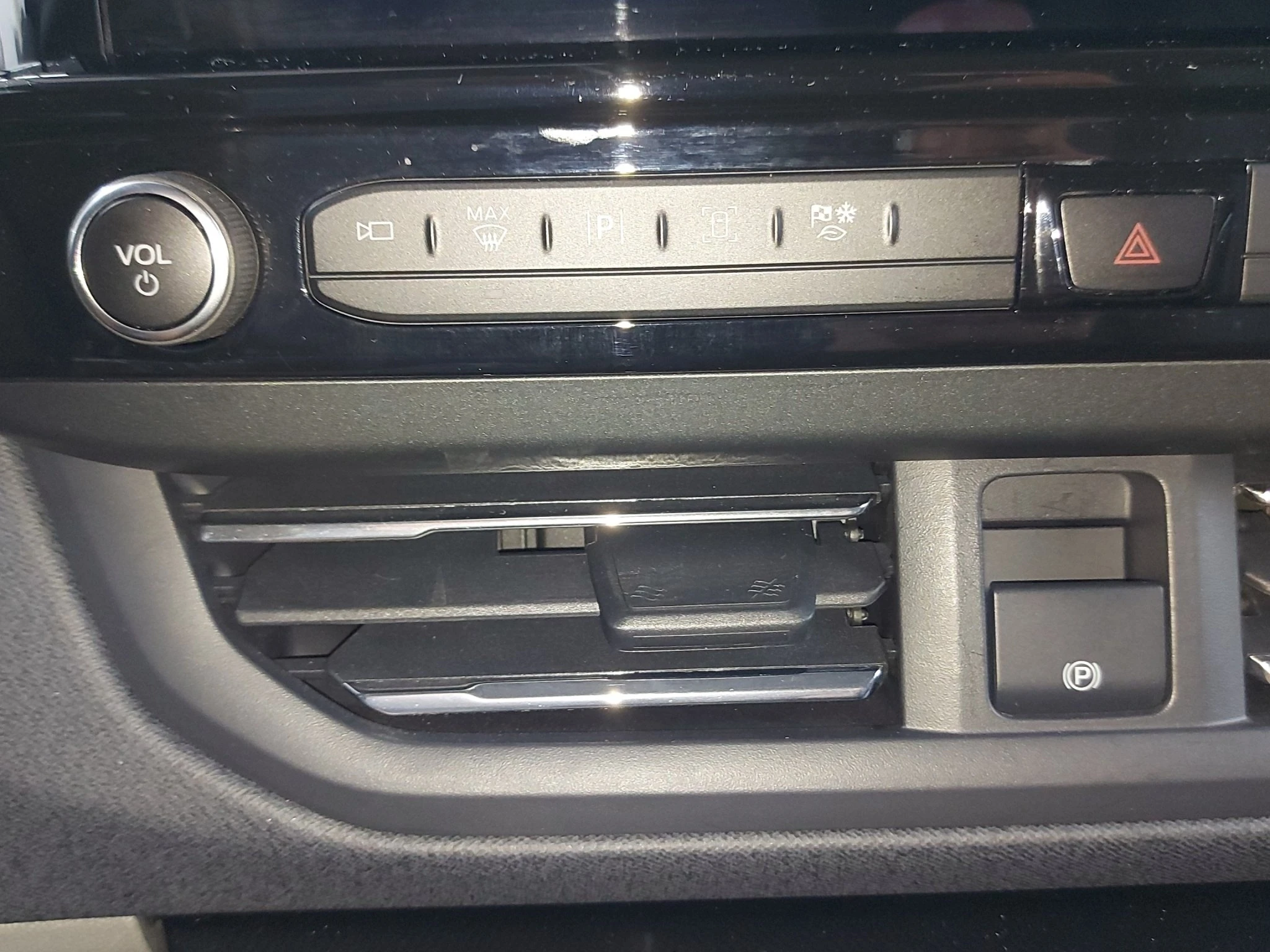 Ford-Tourneo Custom-image-20