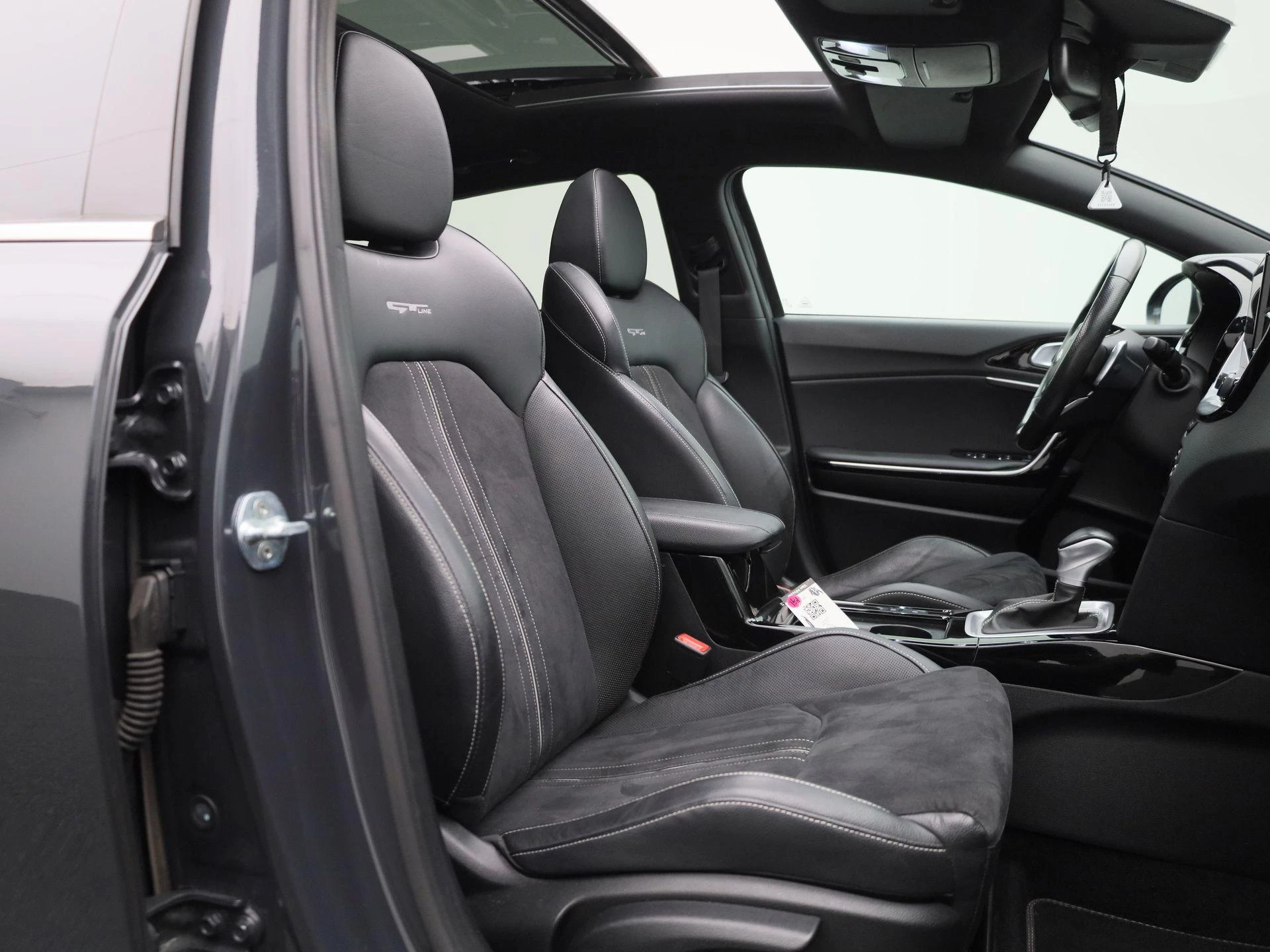 Kia-ProCeed-image-35