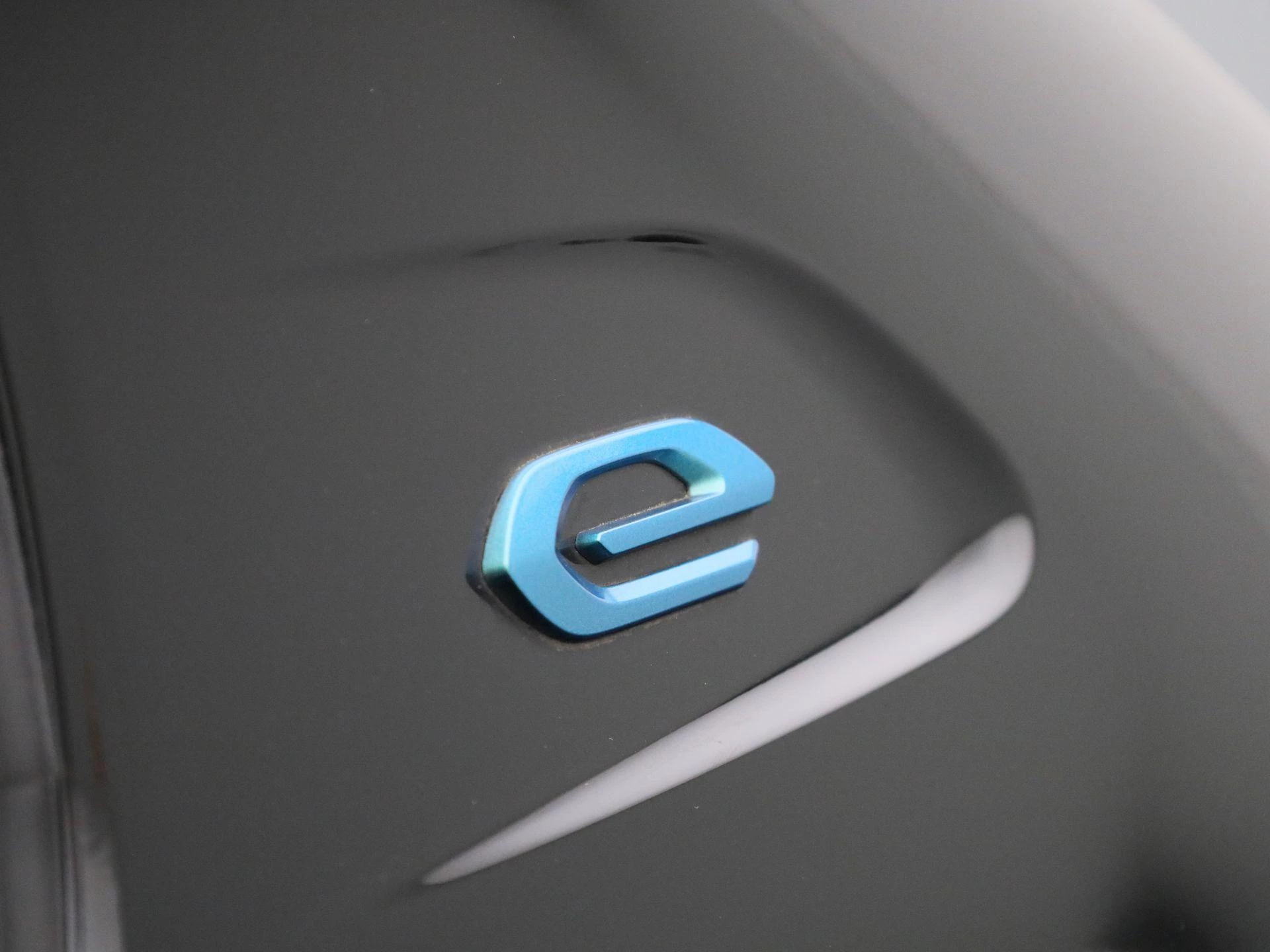 Peugeot-e-208-image-14