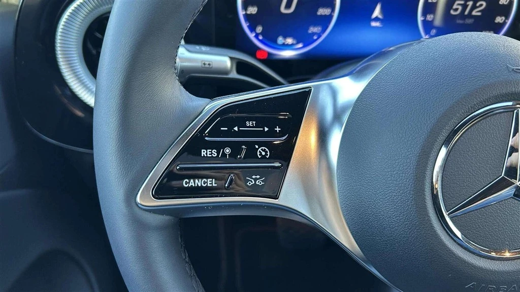 Mercedes-Benz-CLA-image-11