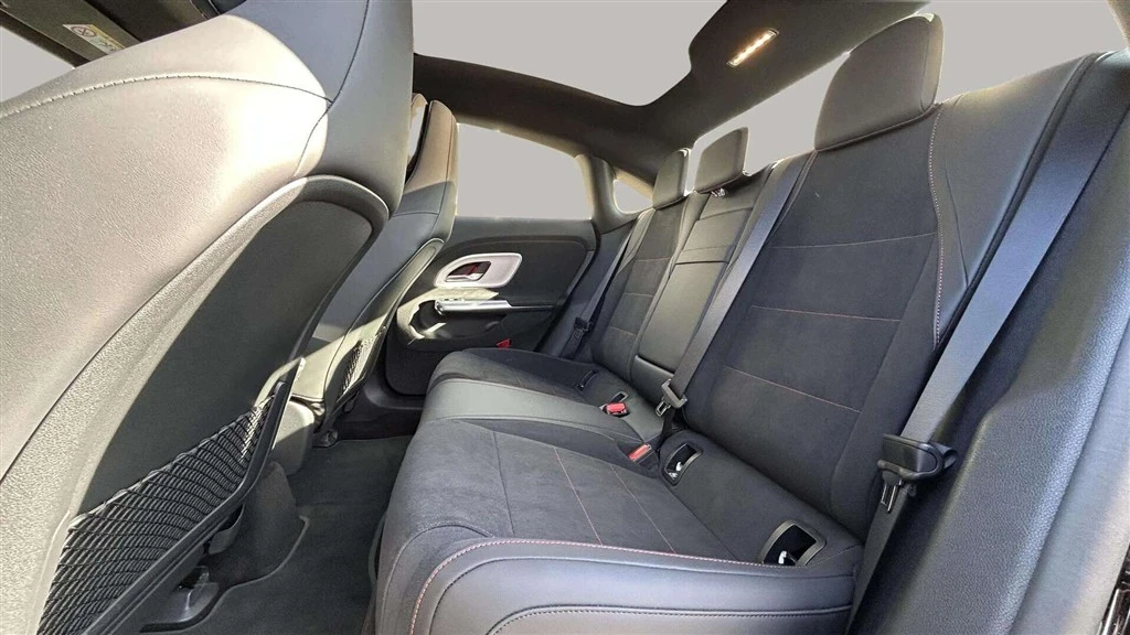 Mercedes-Benz-CLA-image-22