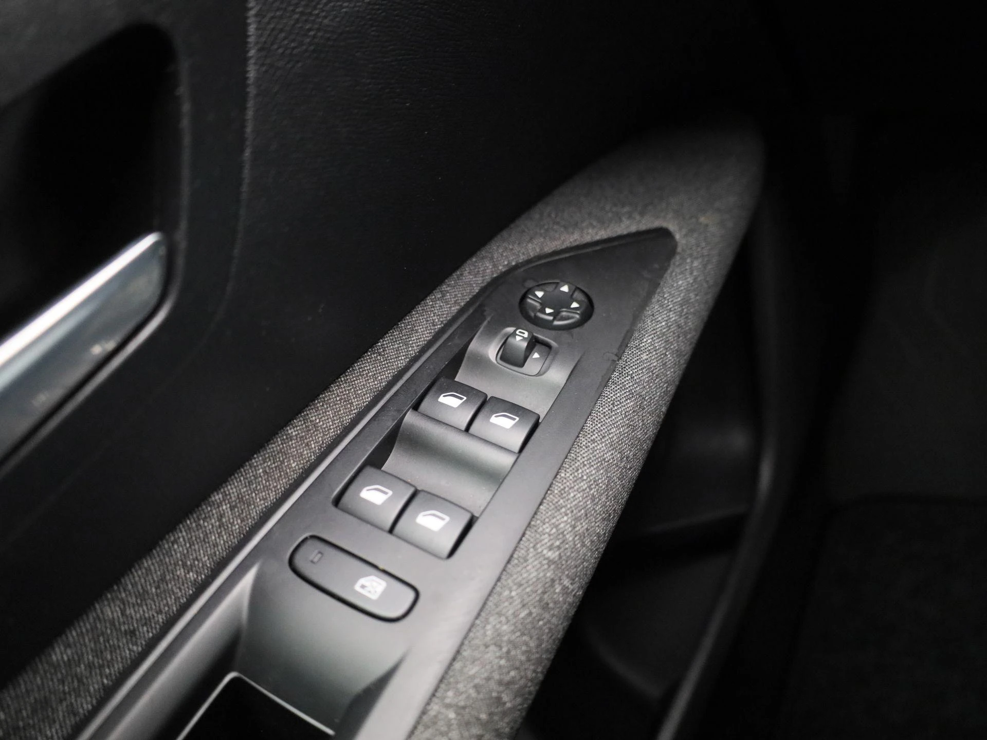 Peugeot-3008-image-20