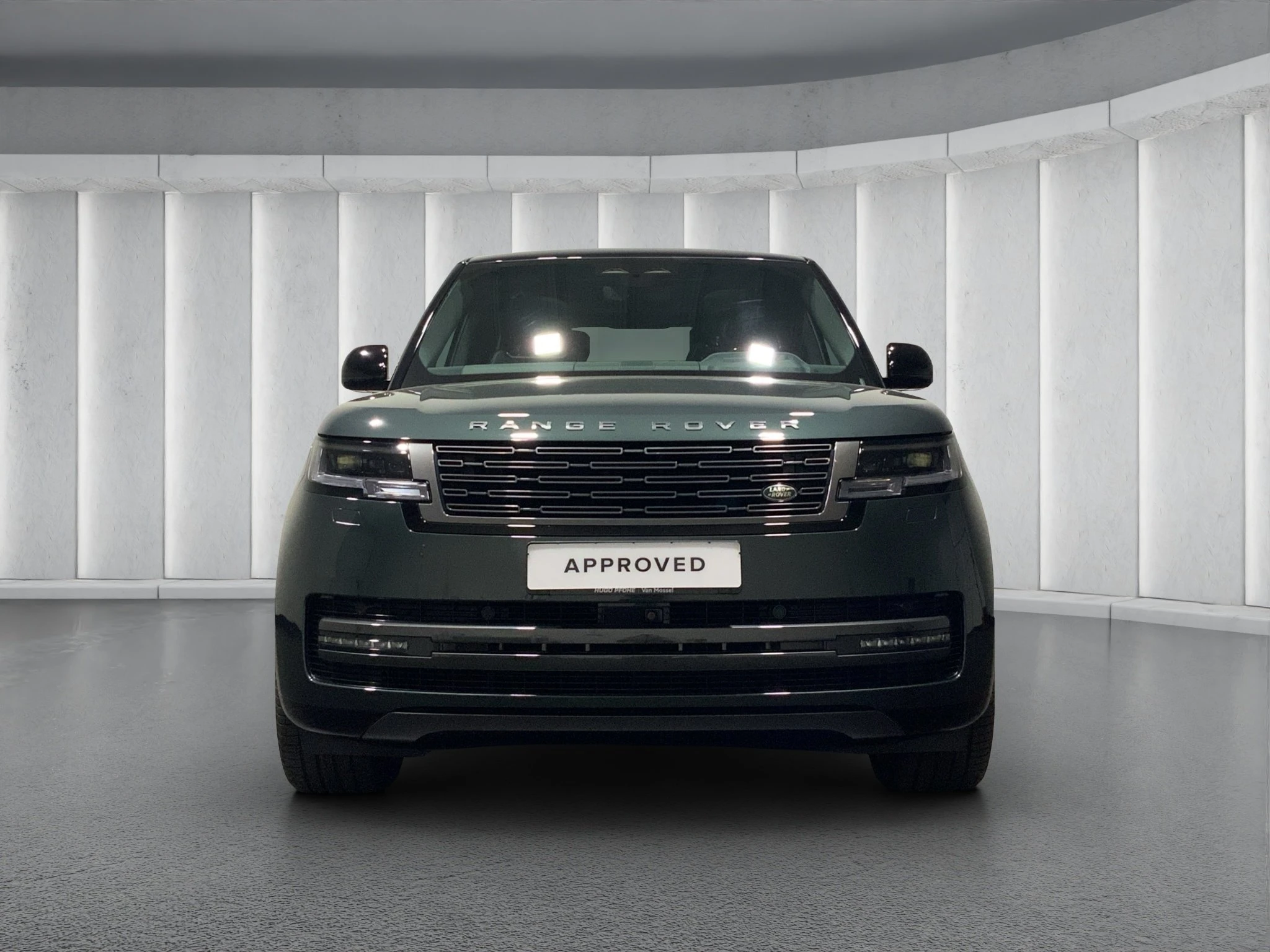 Land Rover--image-3