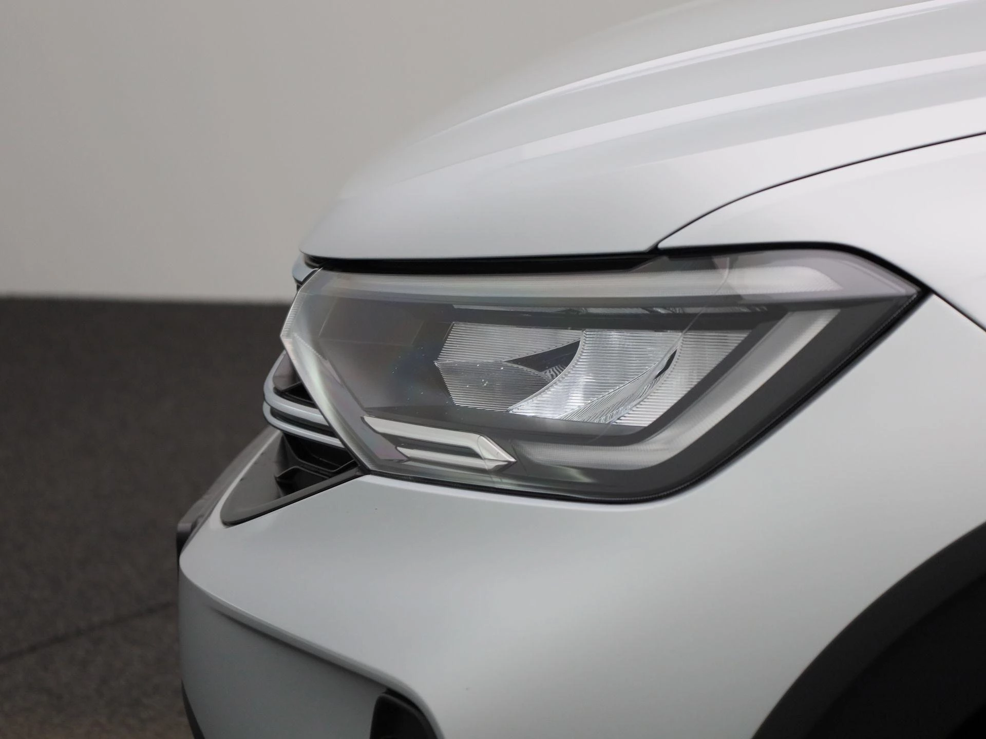 Volkswagen-Taigo-image-11