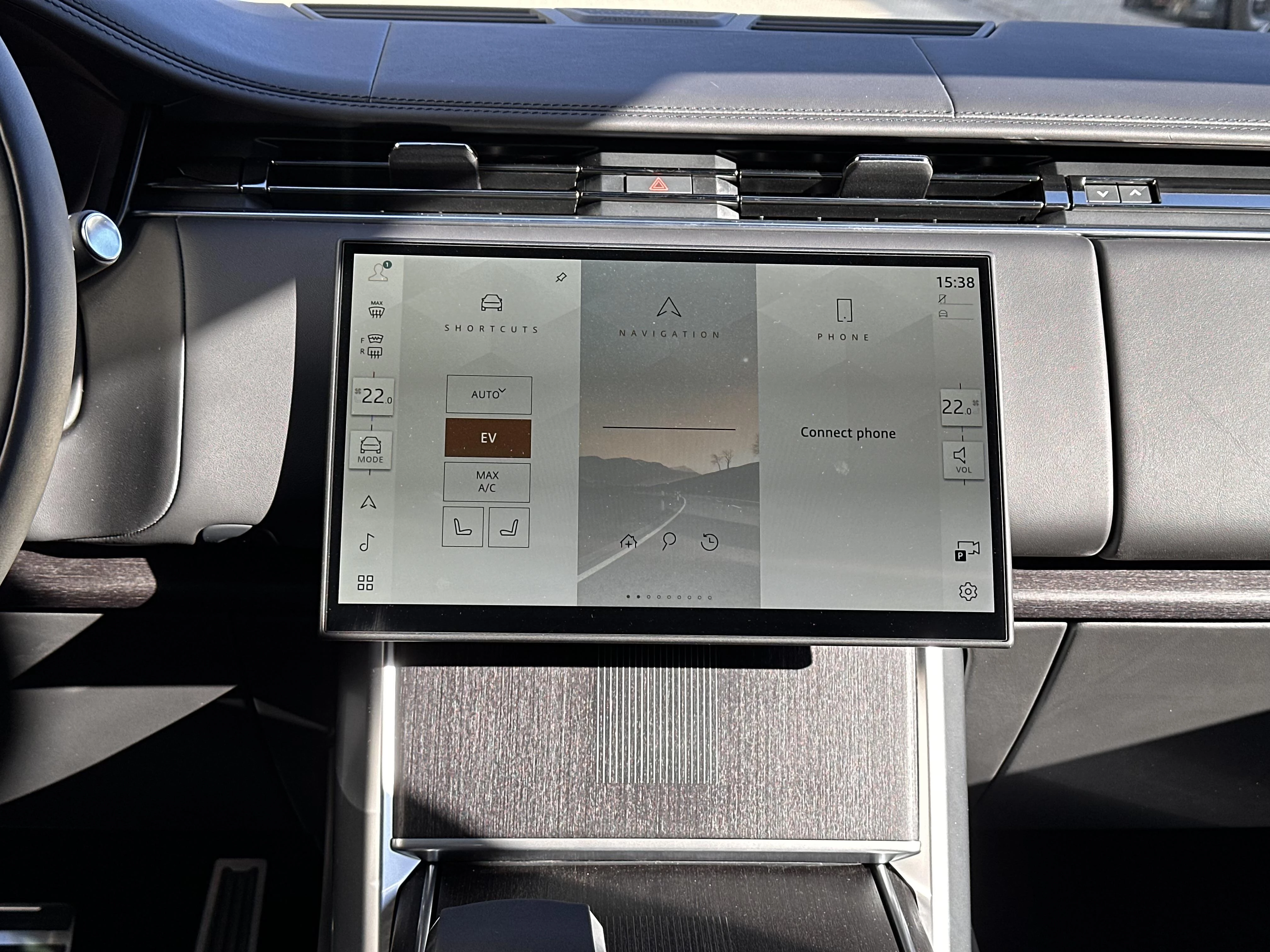 Land Rover-Range Rover-image-24