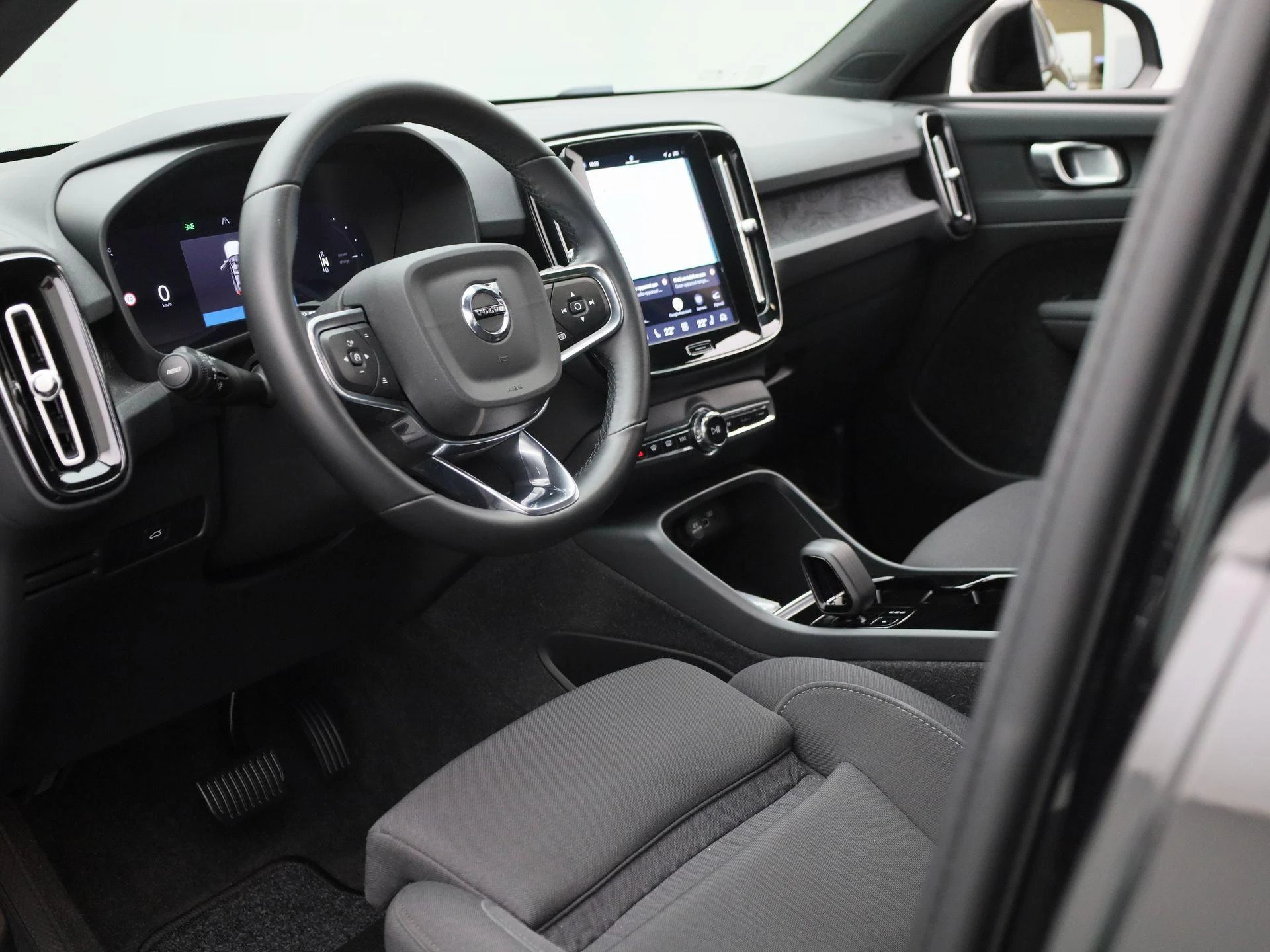 Volvo-XC40-image-14