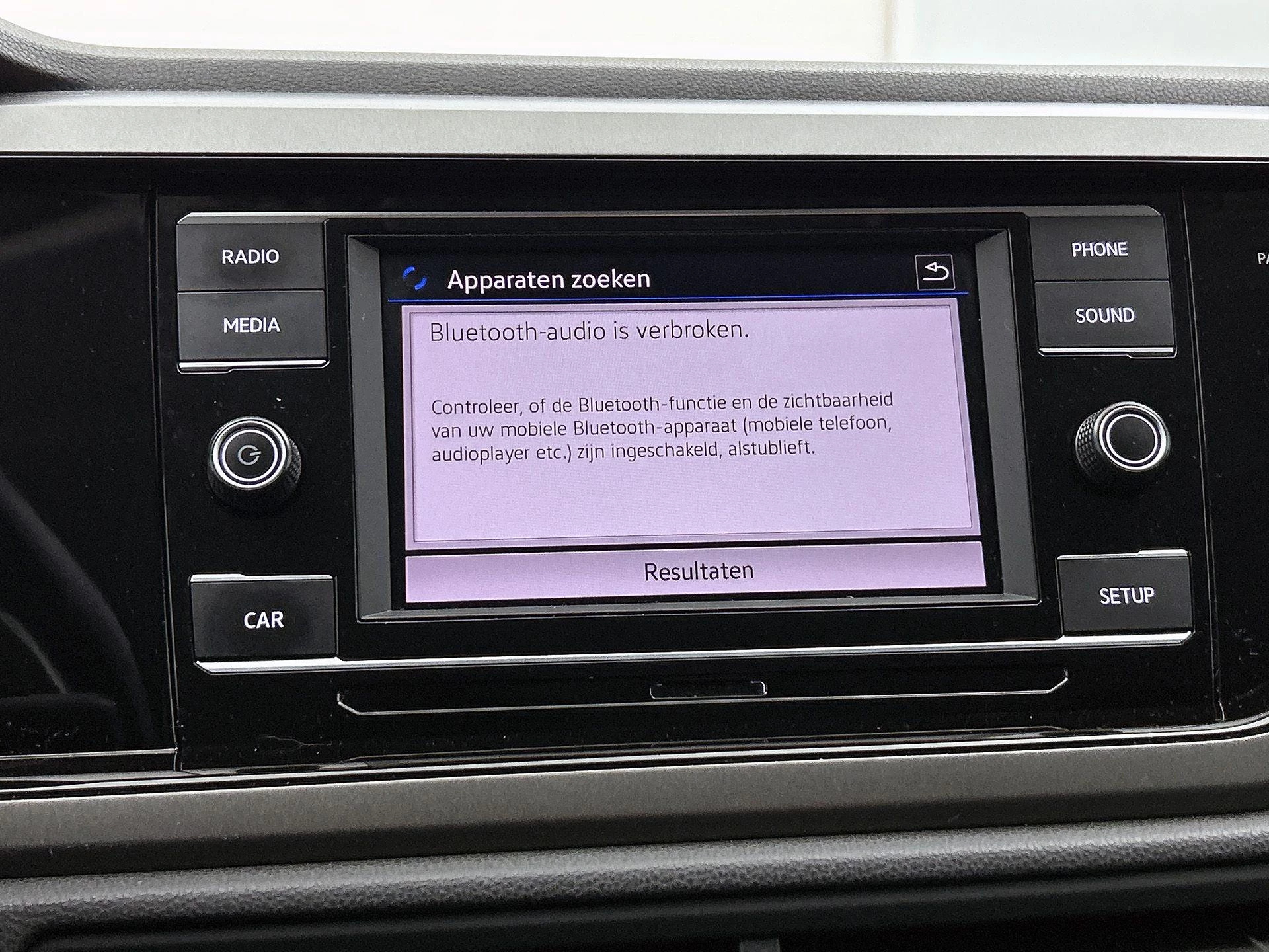 Volkswagen-Polo-image-6