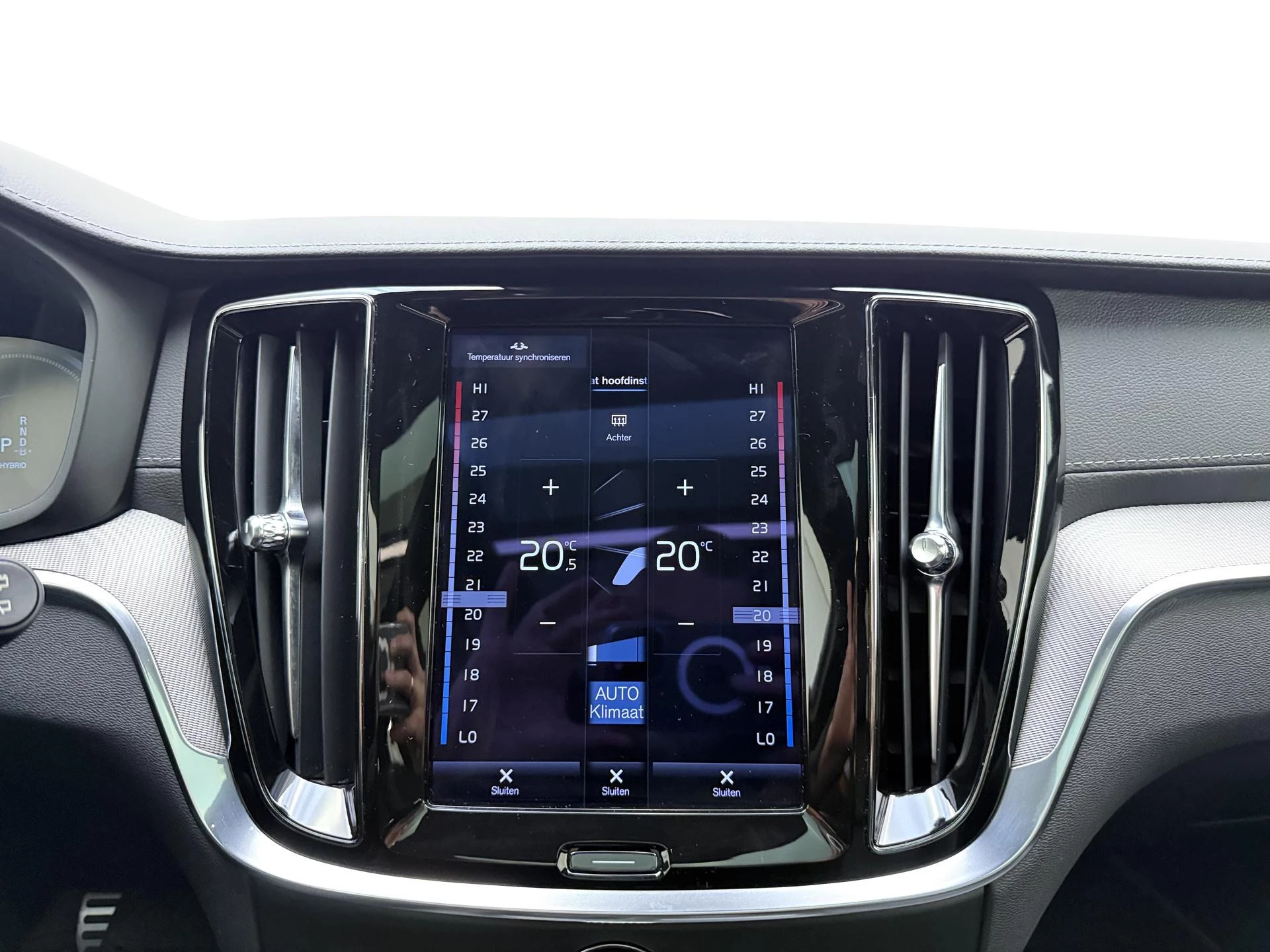 Volvo V60 2.0 T6 Plug-in hybrid AWD Essential Bright