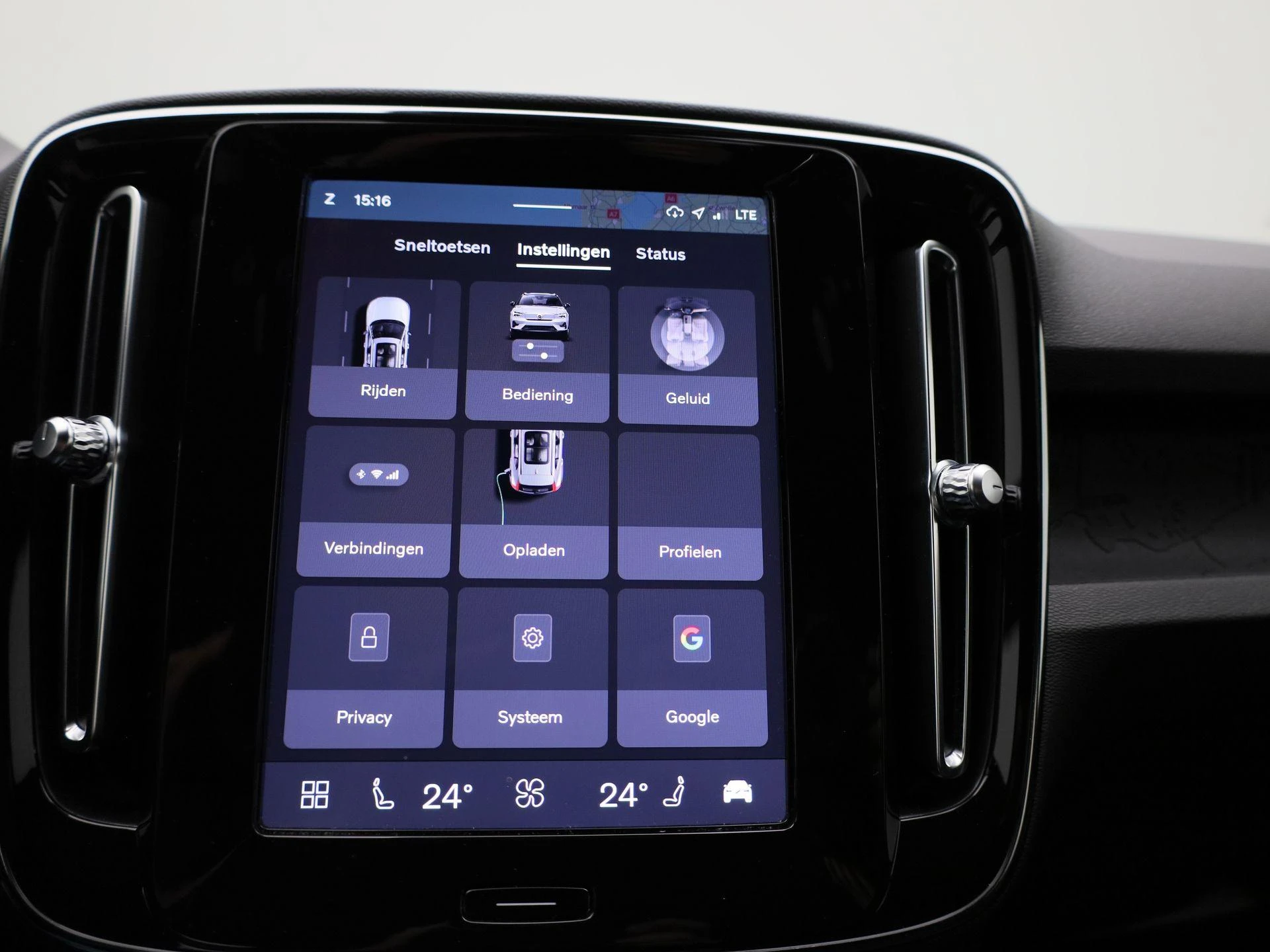 Volvo-XC40-image-26