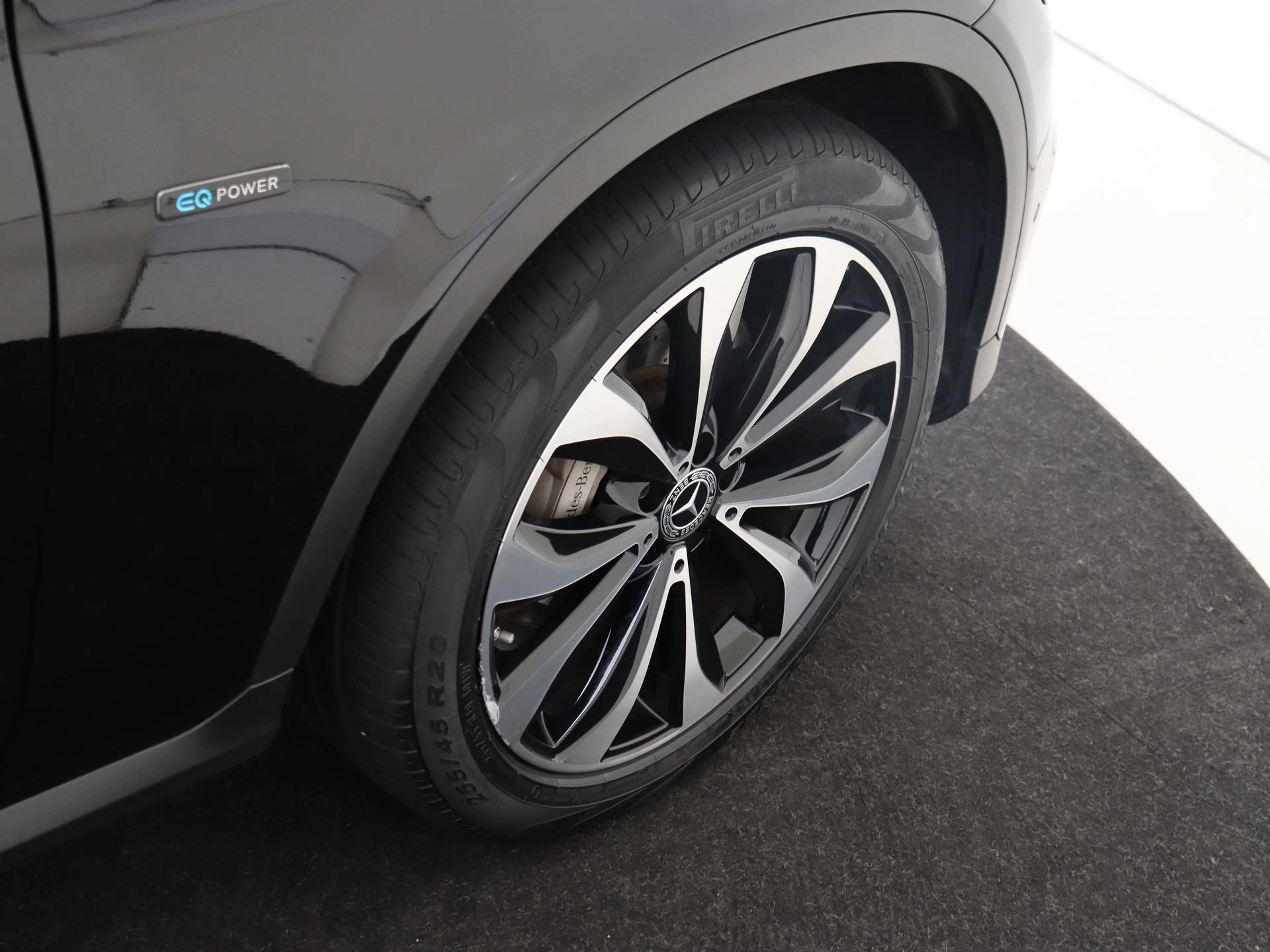 Mercedes-Benz-GLC-image-29