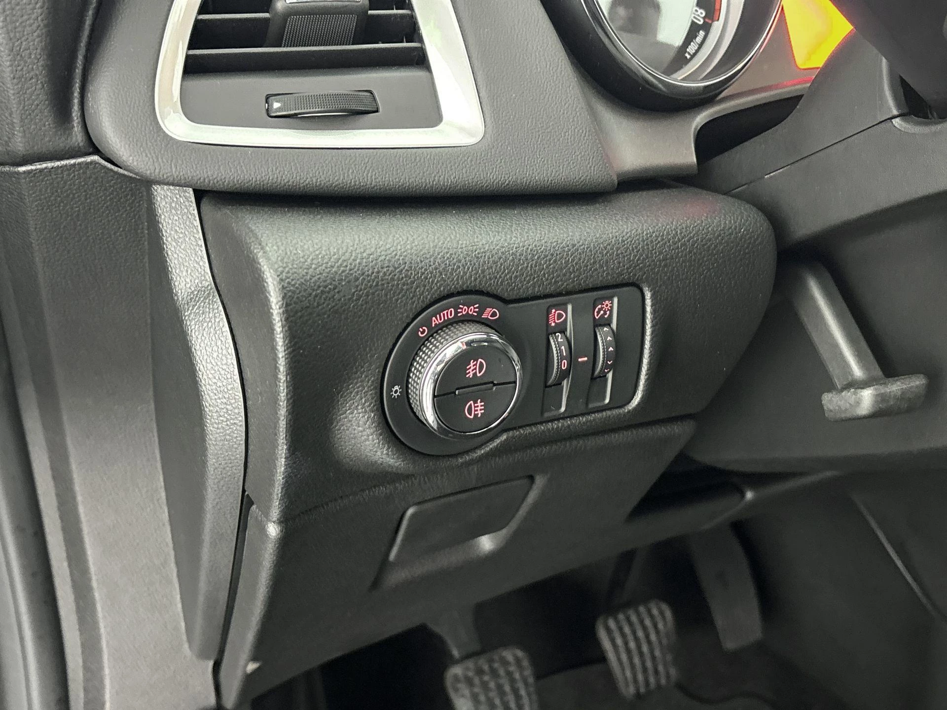 Opel-Astra-image-16