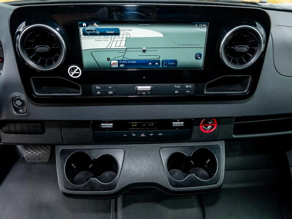 Mercedes-Benz-Sprinter 317-image-10