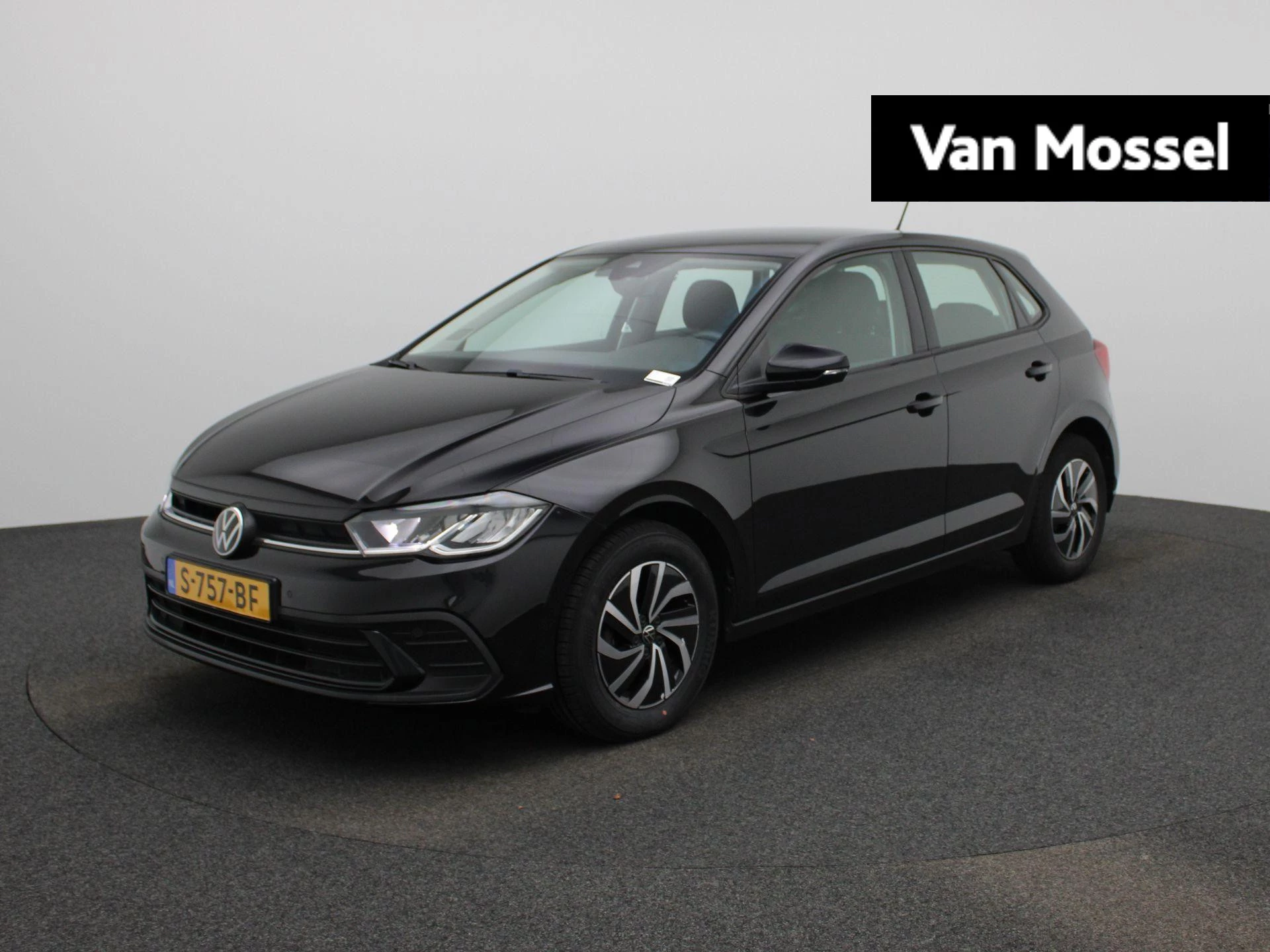 Volkswagen-Polo-image-0