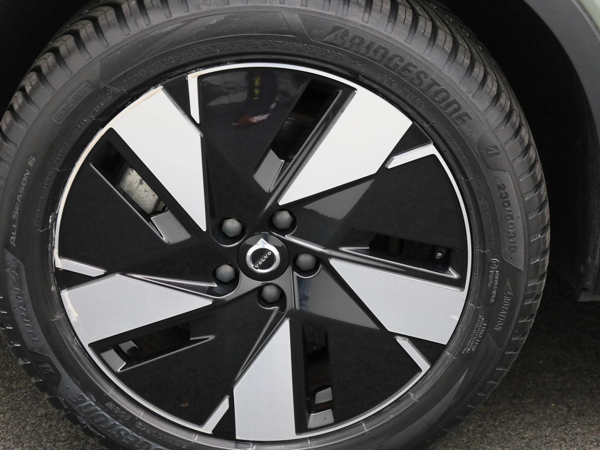 Volvo-XC40-image-16