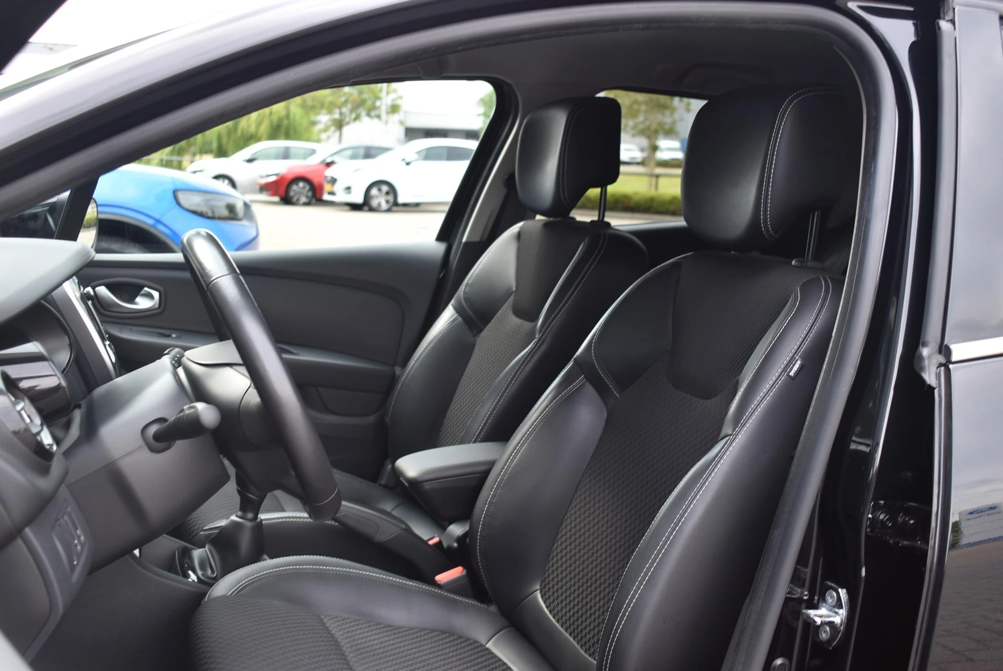 Renault-Clio-image-31