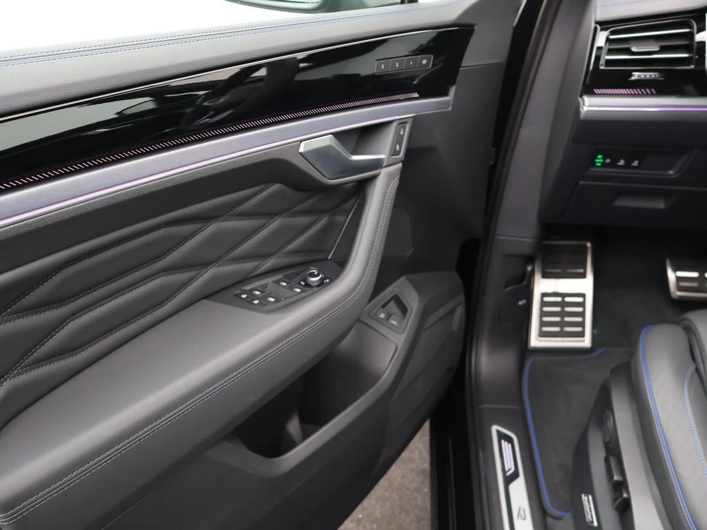 Volkswagen Touareg R Touareg R V6 eHybrid 4MOTION 250 kW (340 pk) 8 versnellingen Tiptronic / DEMO